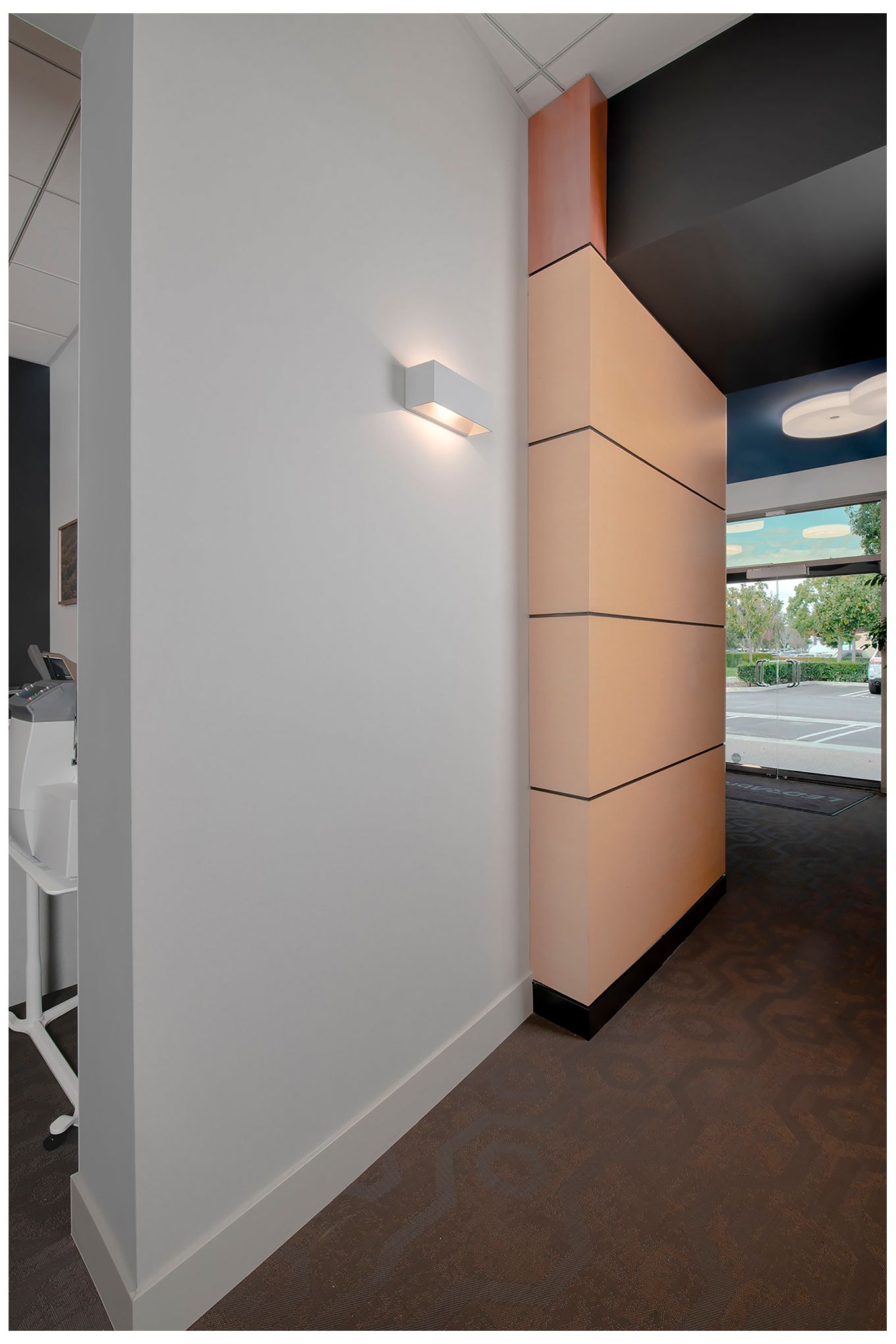 QB2 LED Wall Sconce - White