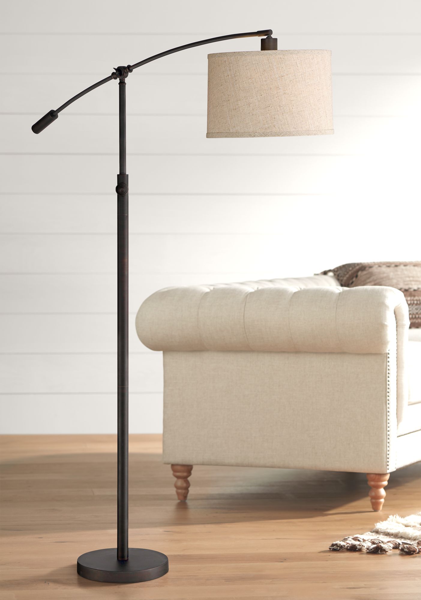 quoizel clift floor lamp