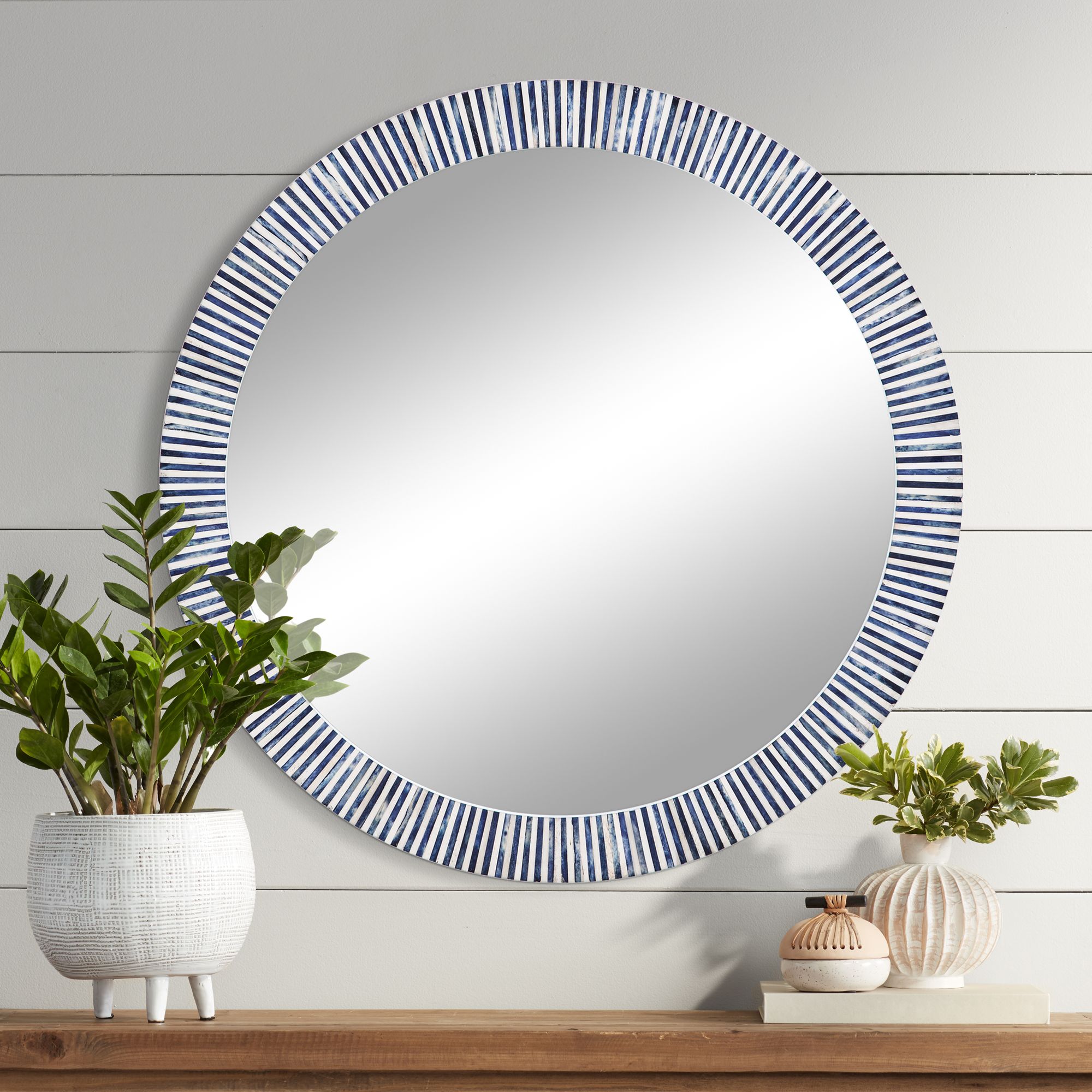 Round deals decorative mirror