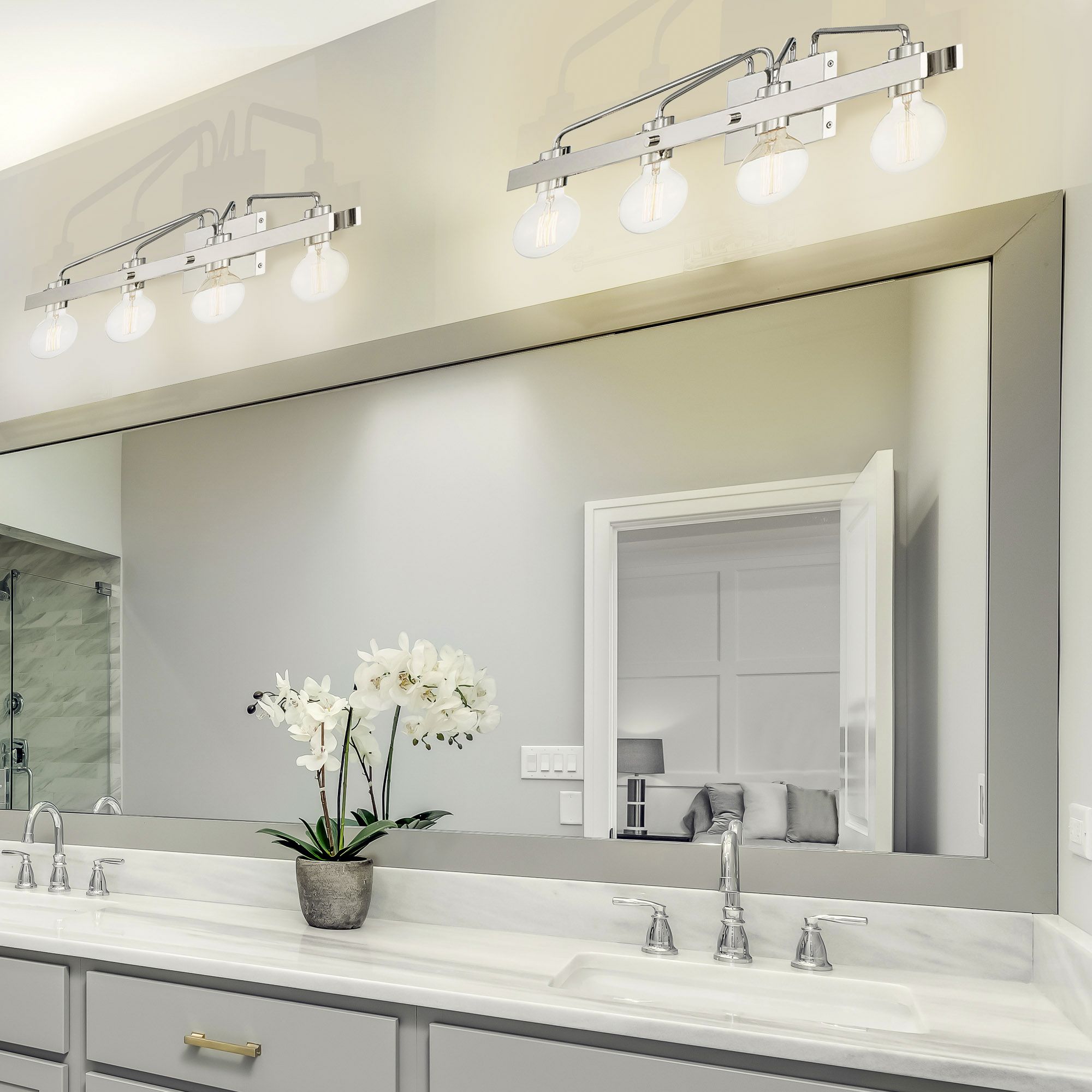 Ravella 3 Light Bath