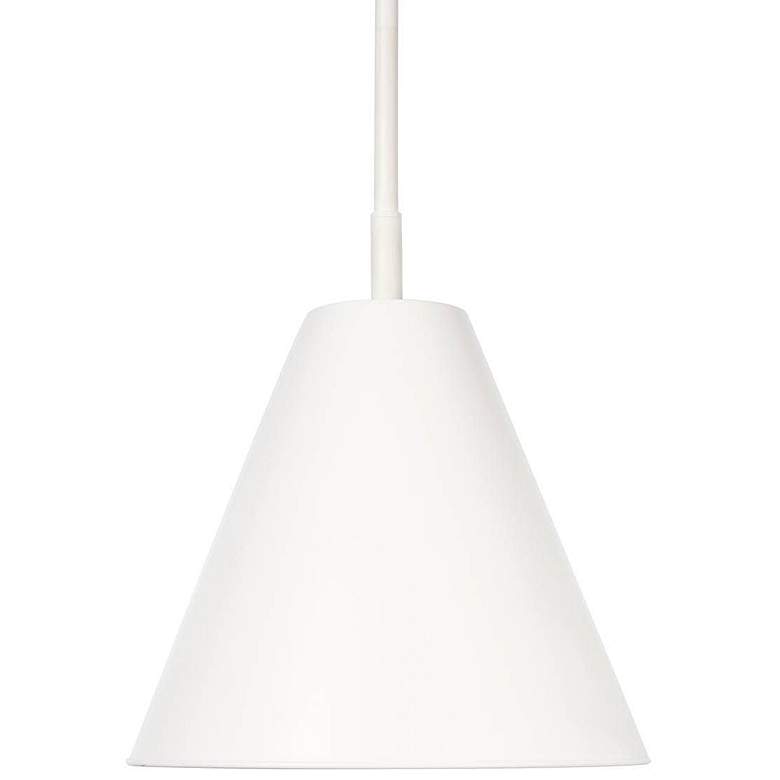 Image 1 Regina Andrew Bluff Outdoor Pendant (White) 17.75 Height