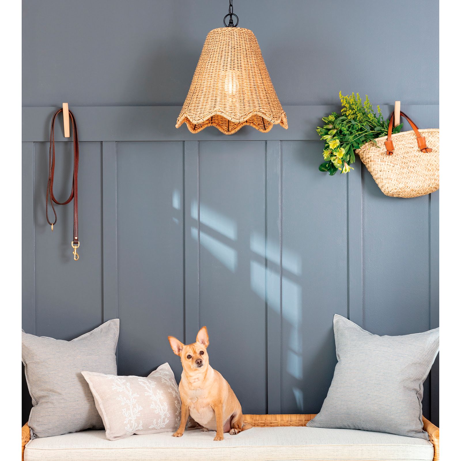 Image 2 Regina Andrew Bluff Outdoor Pendant (White) 17.75 Height more views