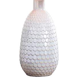 Image4 of Regina Andrew Design Glimmer White Ceramic Table Lamp more views