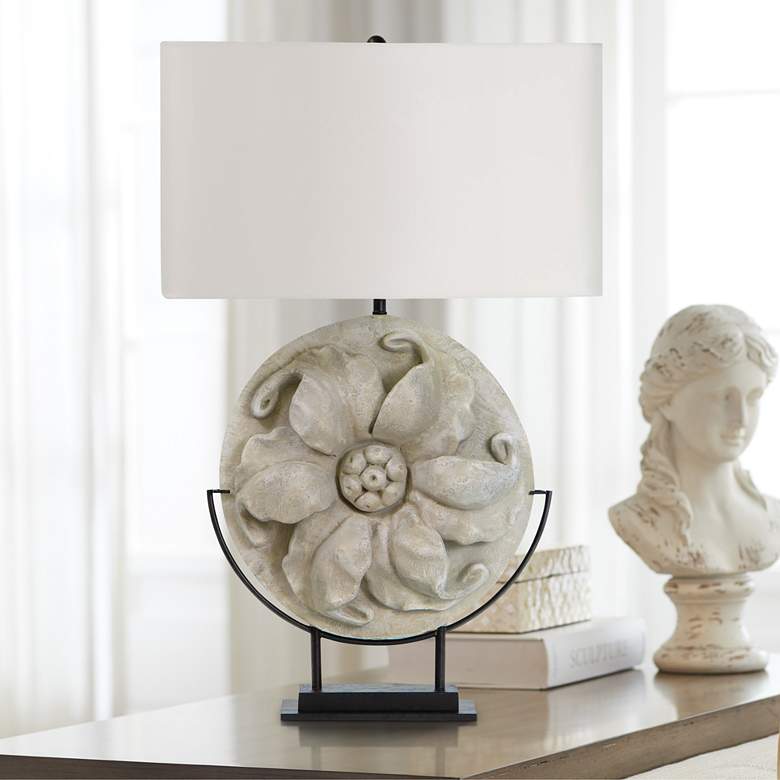 Image 1 Regina Andrew Design London Resin Flower Table Lamp