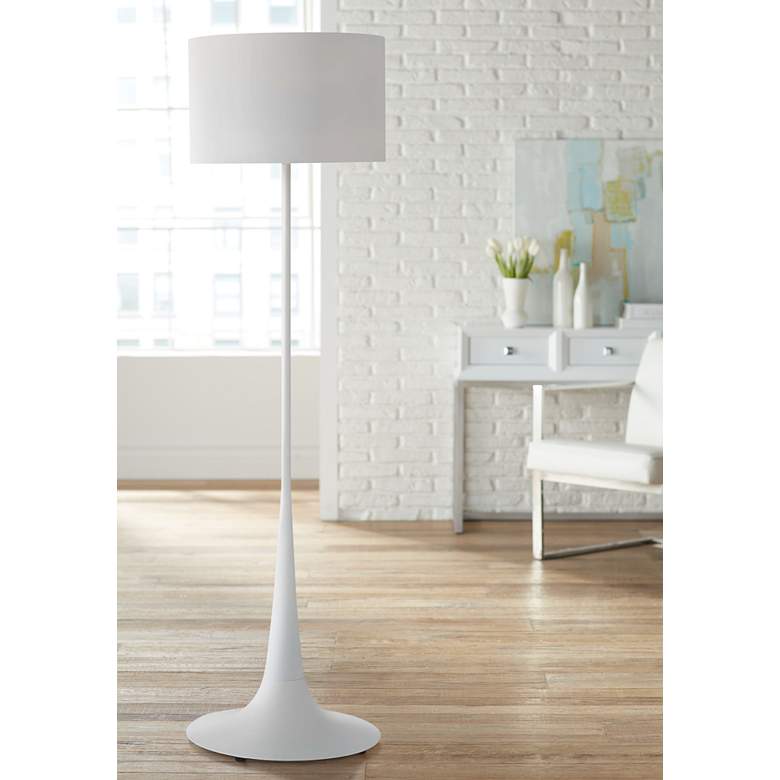 Image 1 Regina Andrew Design Trilogy White Aluminum Floor Lamp