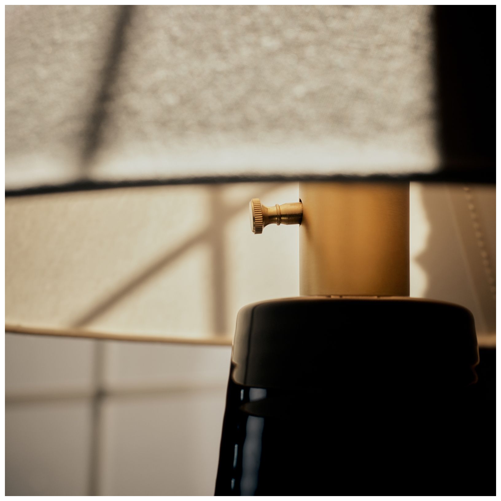 Image 3 Regina Andrew Koda Ceramic Table Lamp (Black) more views