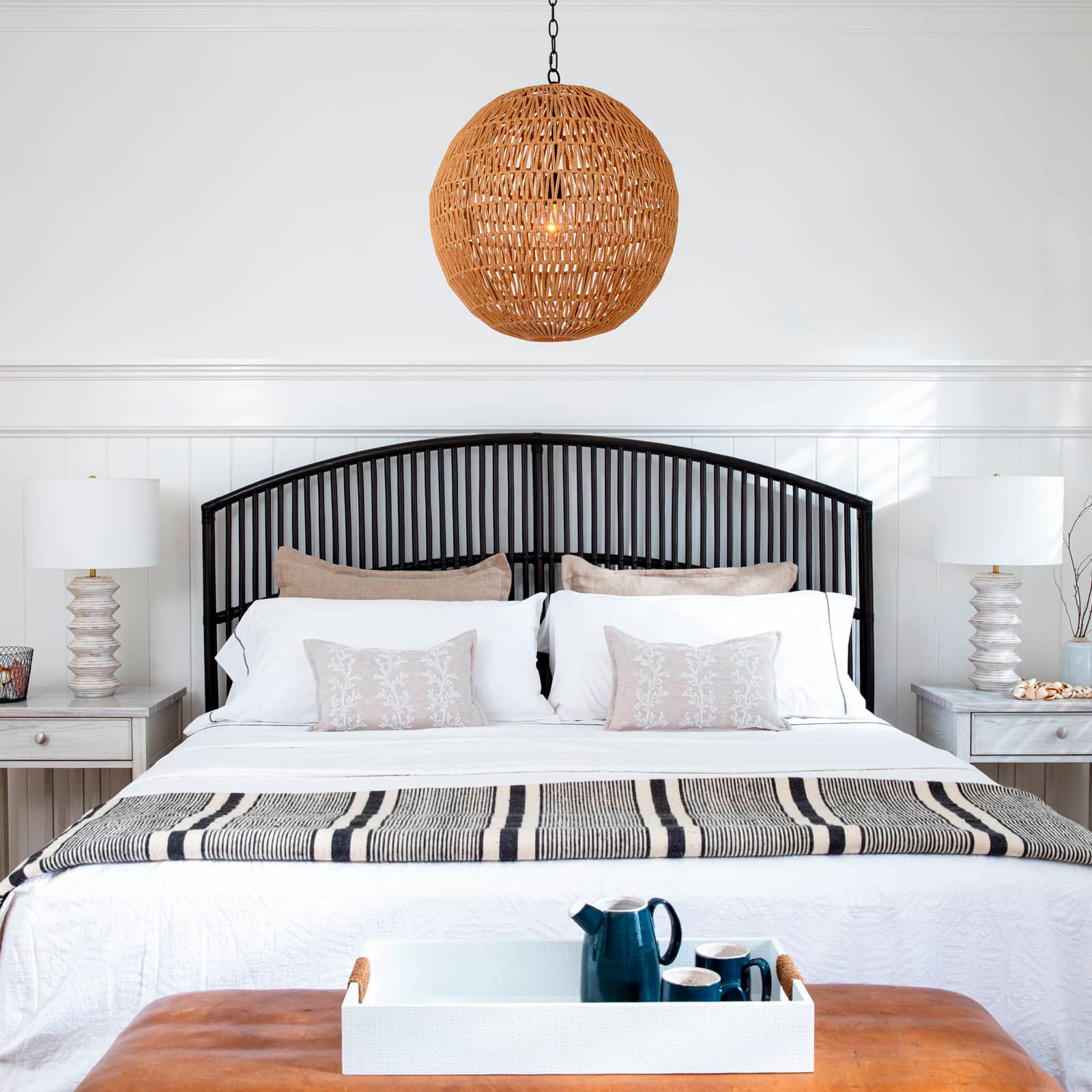 Regina Andrew Nova 25" Modern Coastal White Wood Table Lamp