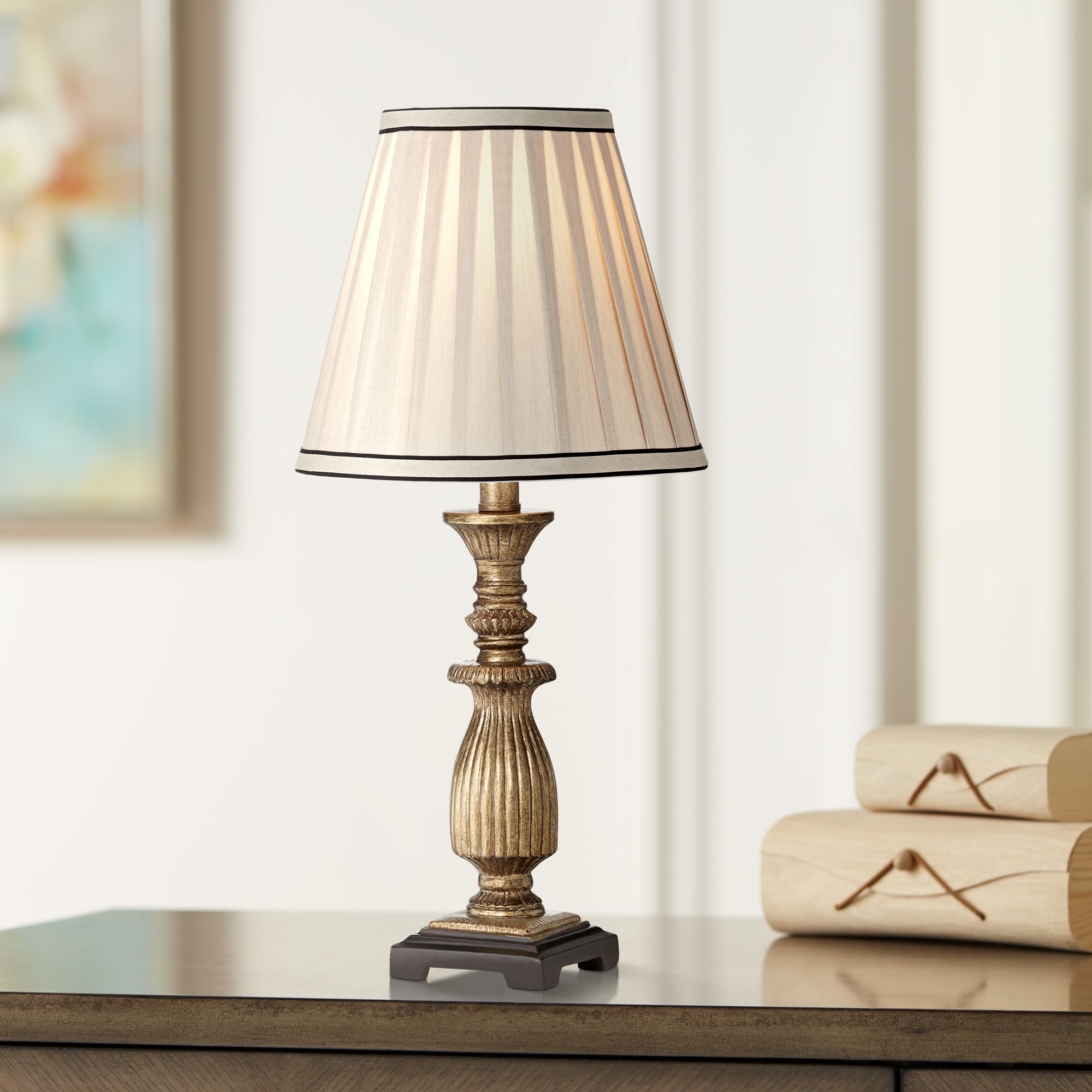 gold accent lamp