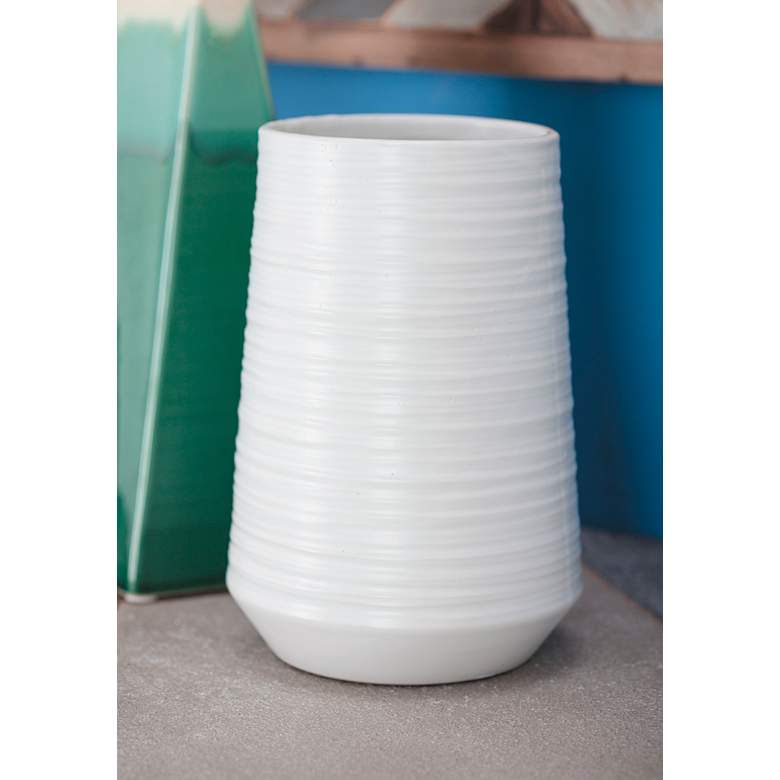 Ridged Texture 7&quot;H Brushed White Porcelain Decorative Vase