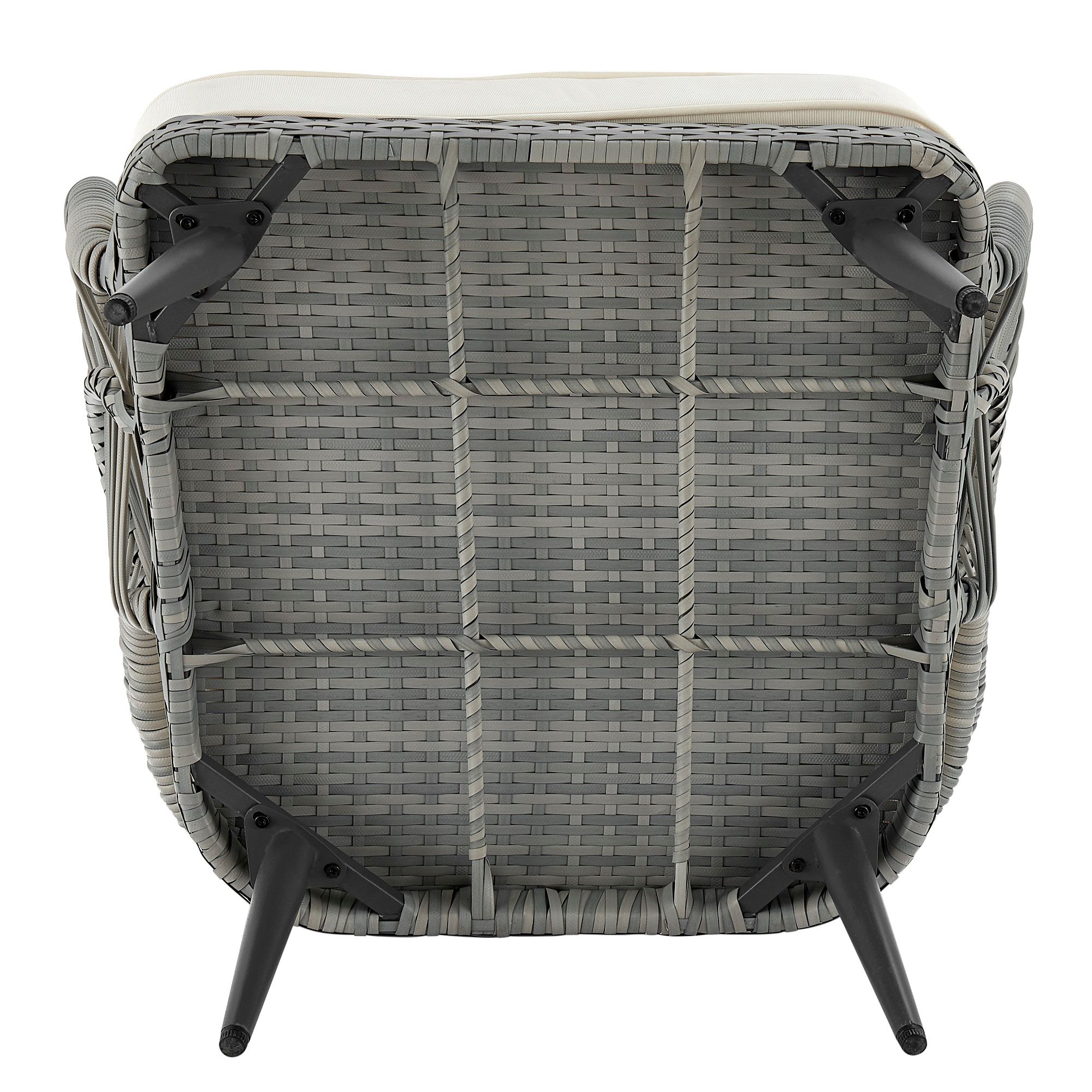 Riviera Wicker 4-Piece 5-Seat Patio Set with Cream Cushion in scene