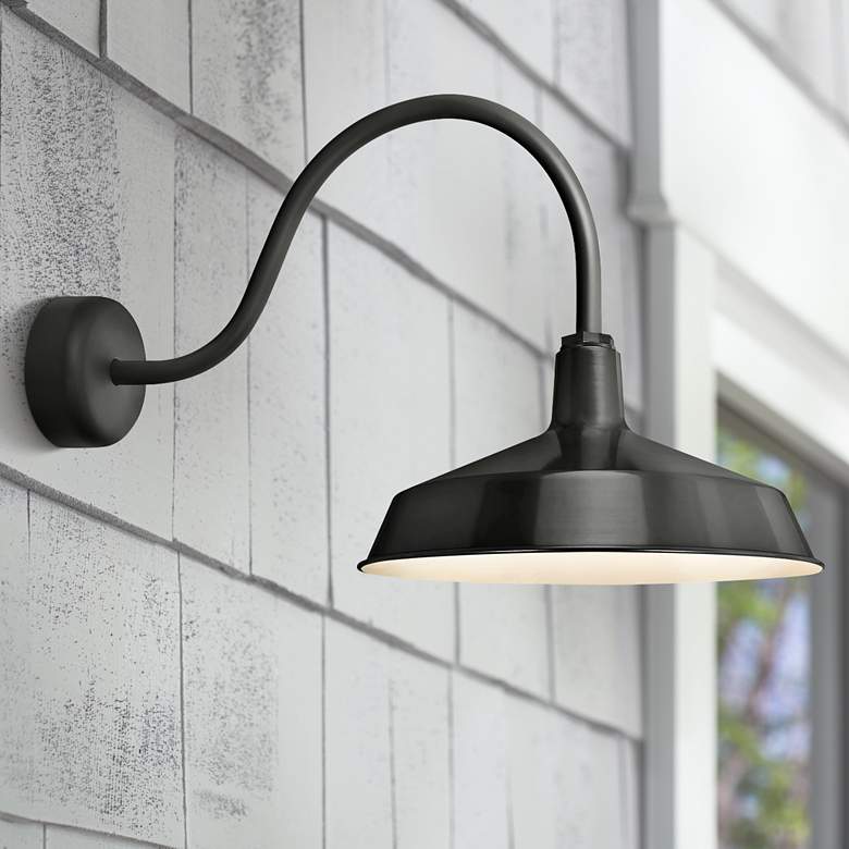 RLM Standard 19 inch High Outdoor Wall Light in Black