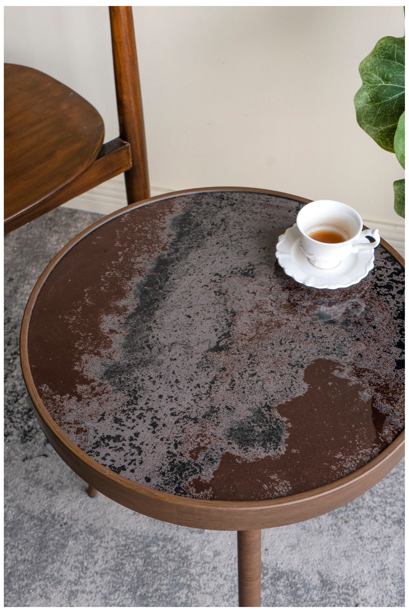 Image 7 Round Side Table w/ Glass Top & Antique Gold Tapered Legs more views