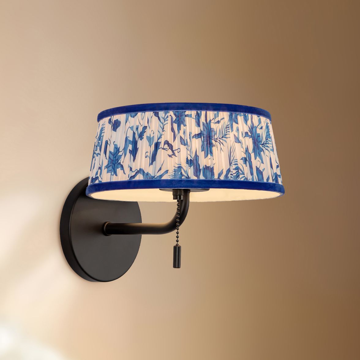 Scout 7-in Matte Black Wall/Vanity Light w/ Patterned Pleated Blue Linen