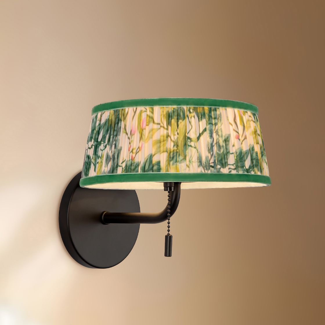 Scout 7-in Matte Black Wall/Vanity Light w/ Patterned Pleated Green Linen