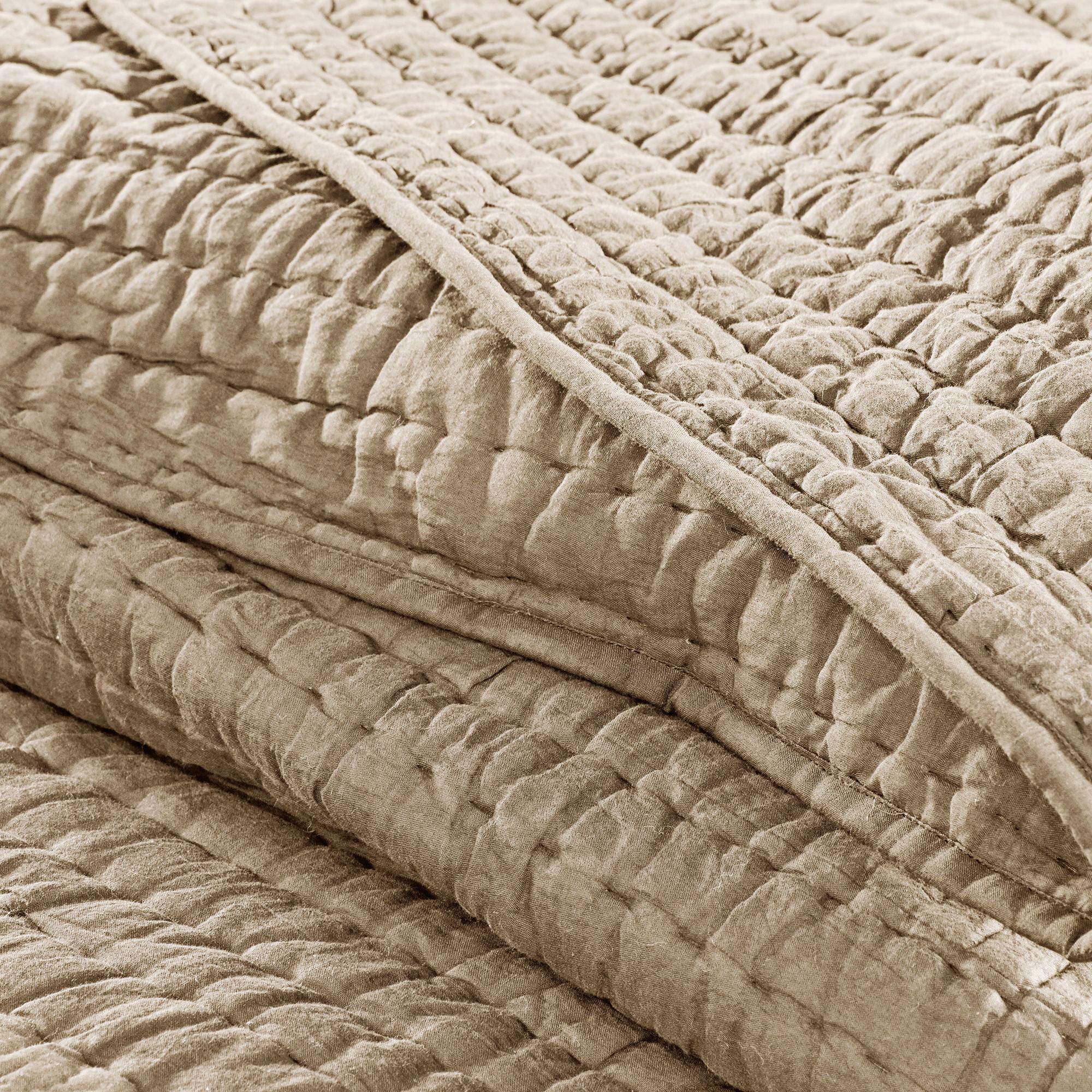 Thumbnail3 of Serene Cotton Linen 3-Piece King Coverlet Set more views