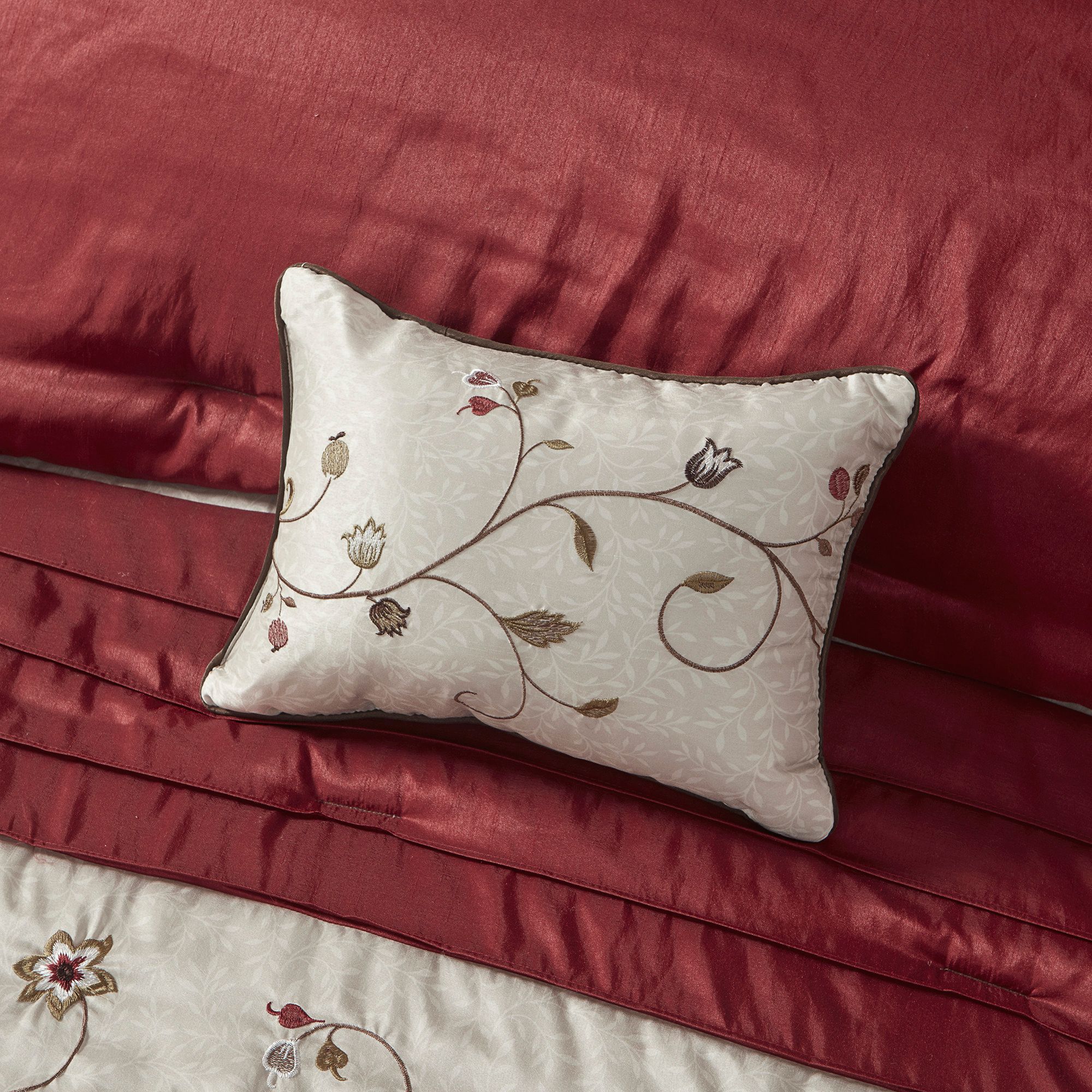 Serene Red Pieced Queen 7-Piece Comforter Set