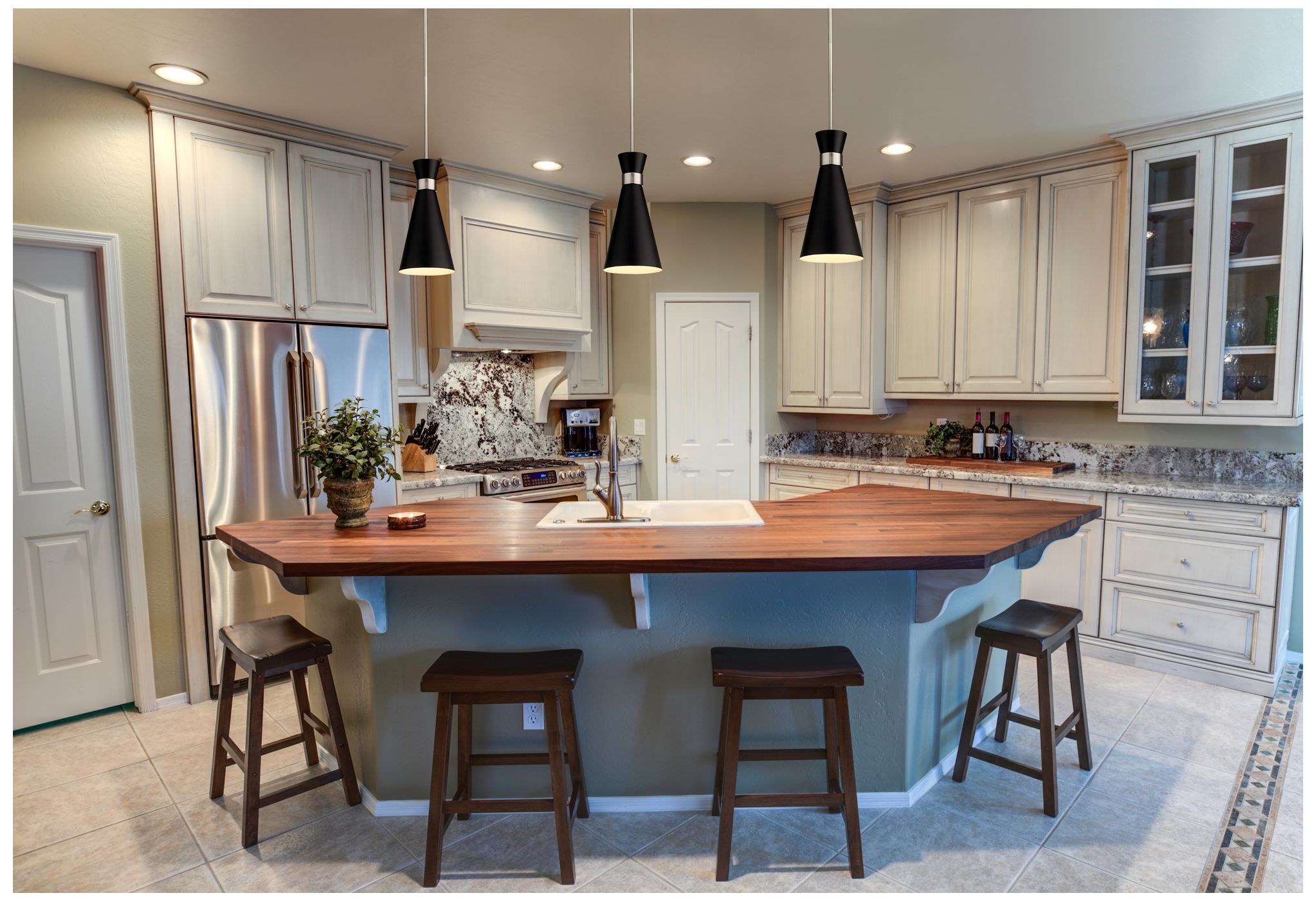 Image 3 Soriano by Z-Lite Matte Black + Brushed Nickel 8 inch 1 Light Pendant more views