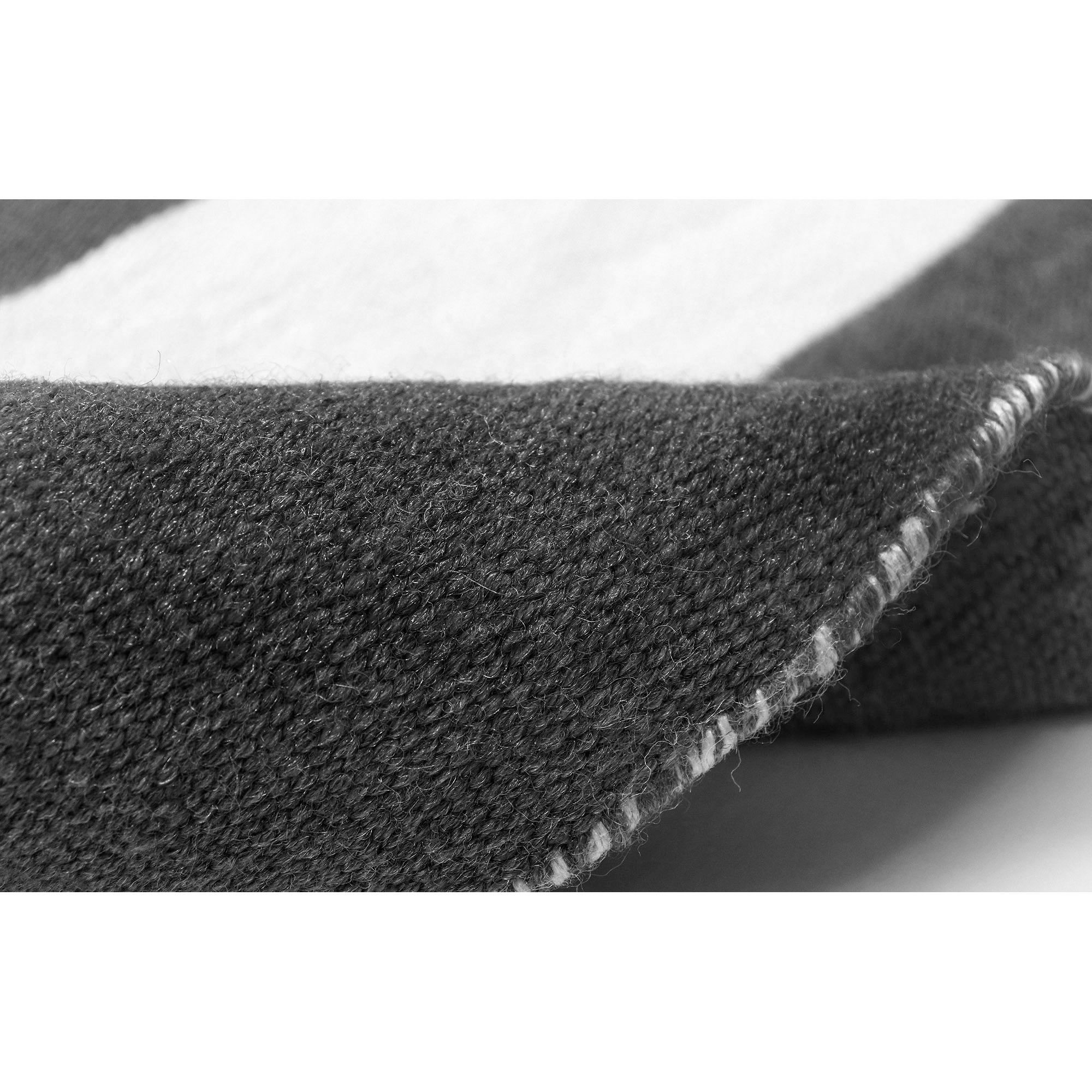 Sorrento Rugby Stripe 630248 3'6"x5'6" Black Outdoor Rug in scene