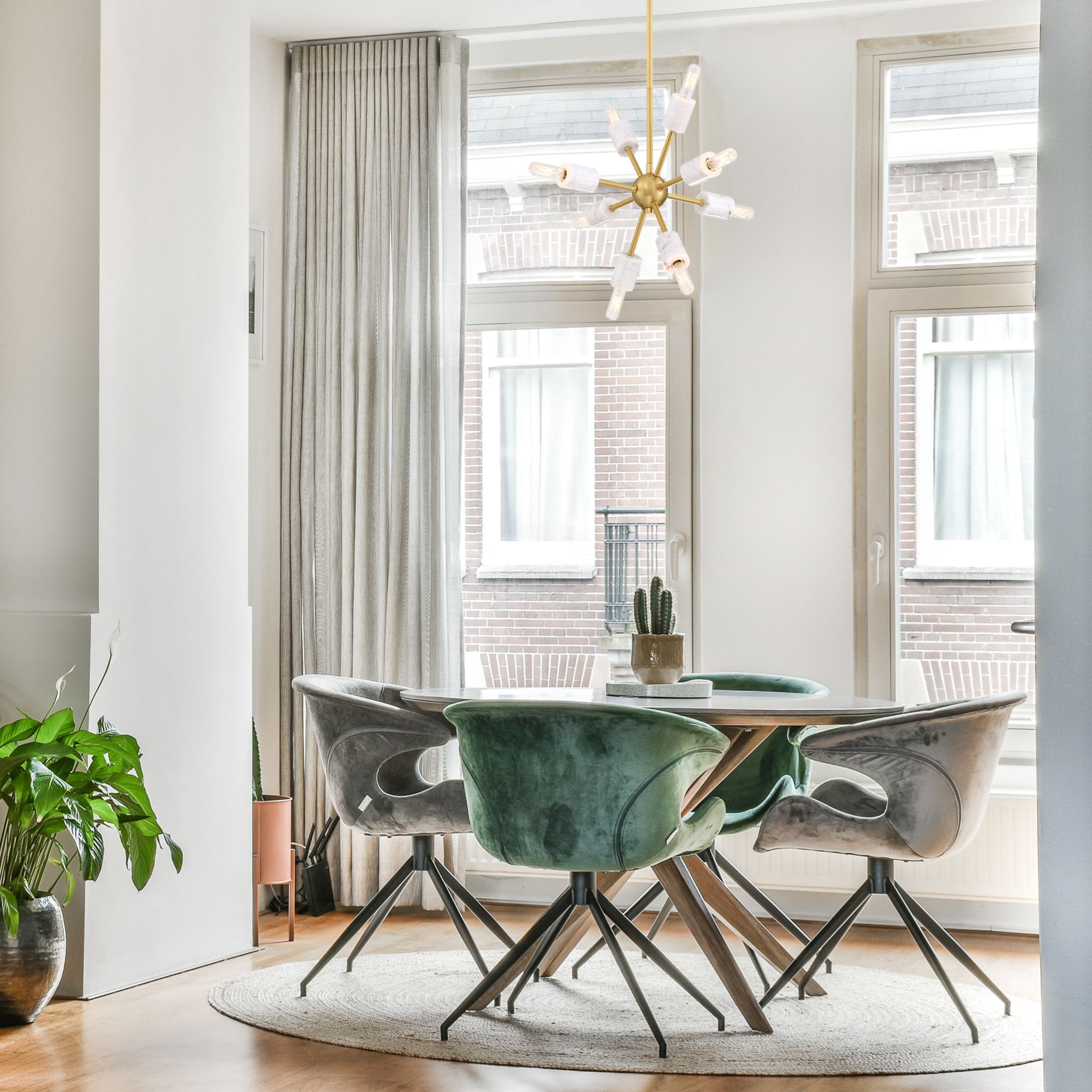 Star Dust 60 Watt 8-Light Brushed Gold Mid-Century Modern Pendant Light