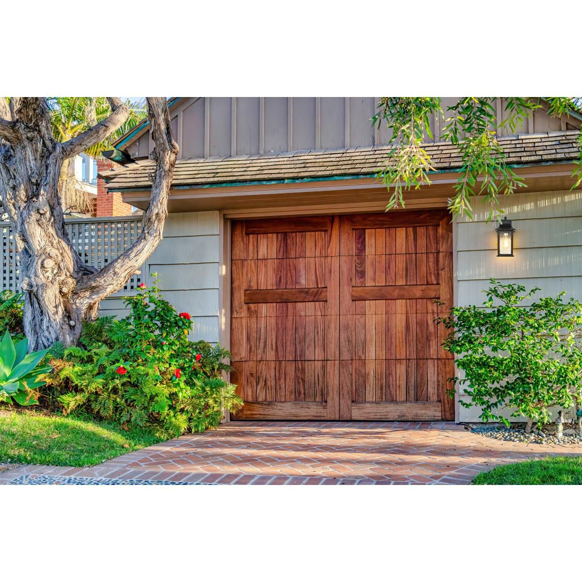 Stillwell Outdoor Small Wall Lantern; 1 Light; Matte Black Finish;