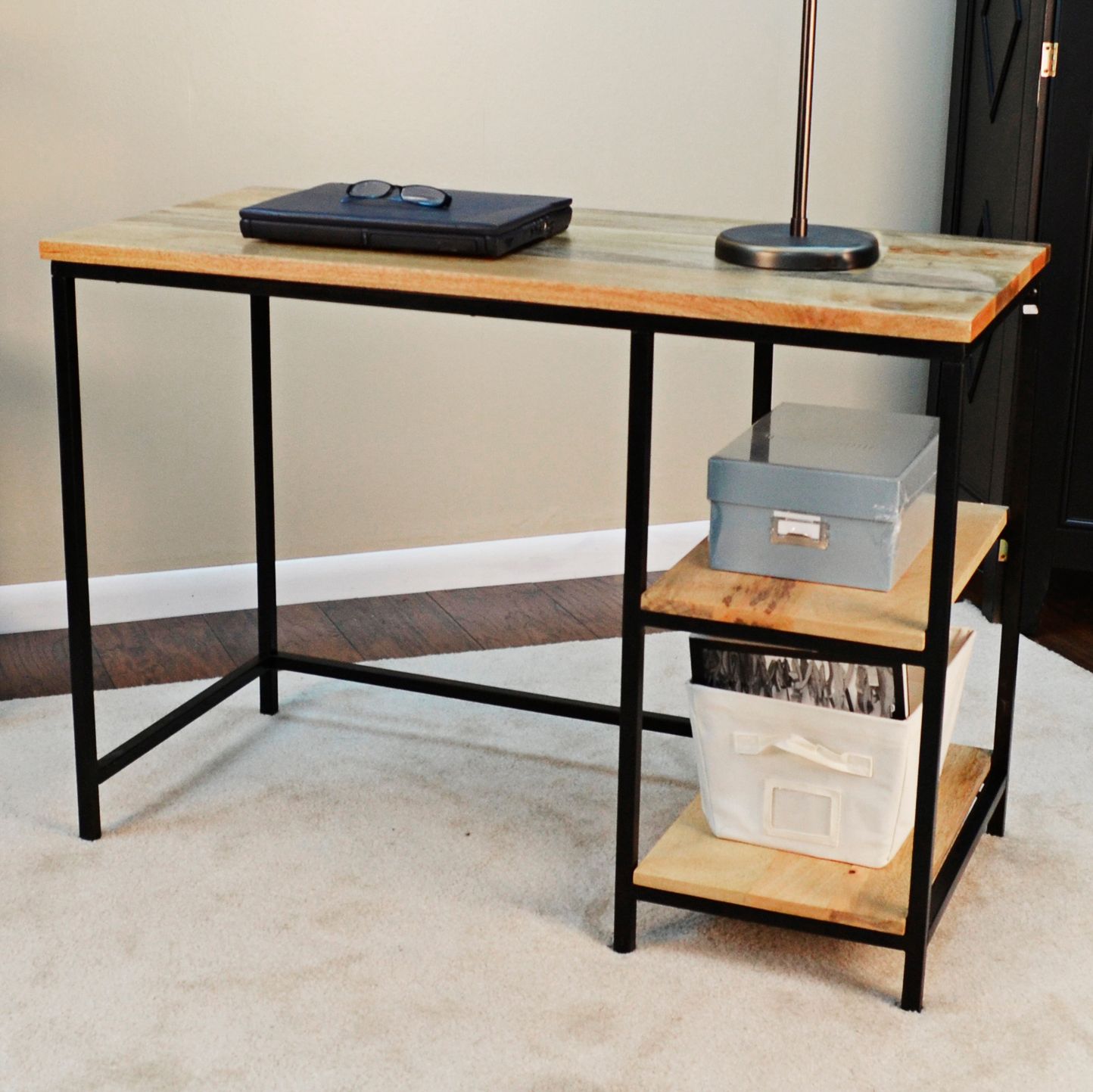 suri writing desk