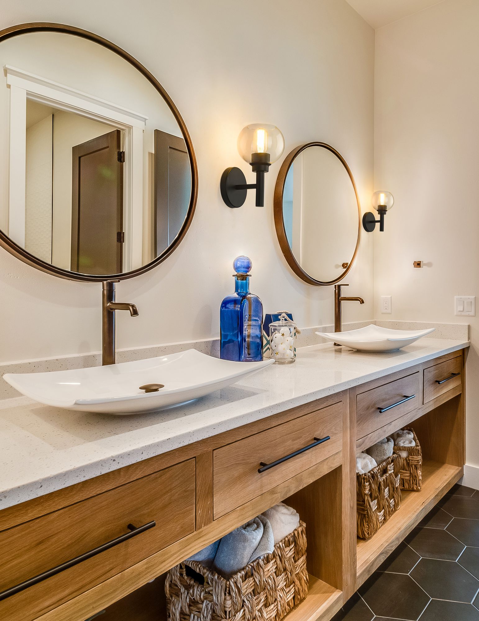 Image 3 Sutton by Z-Lite Matte Black 6 inch 1 Light Wall Sconce more views