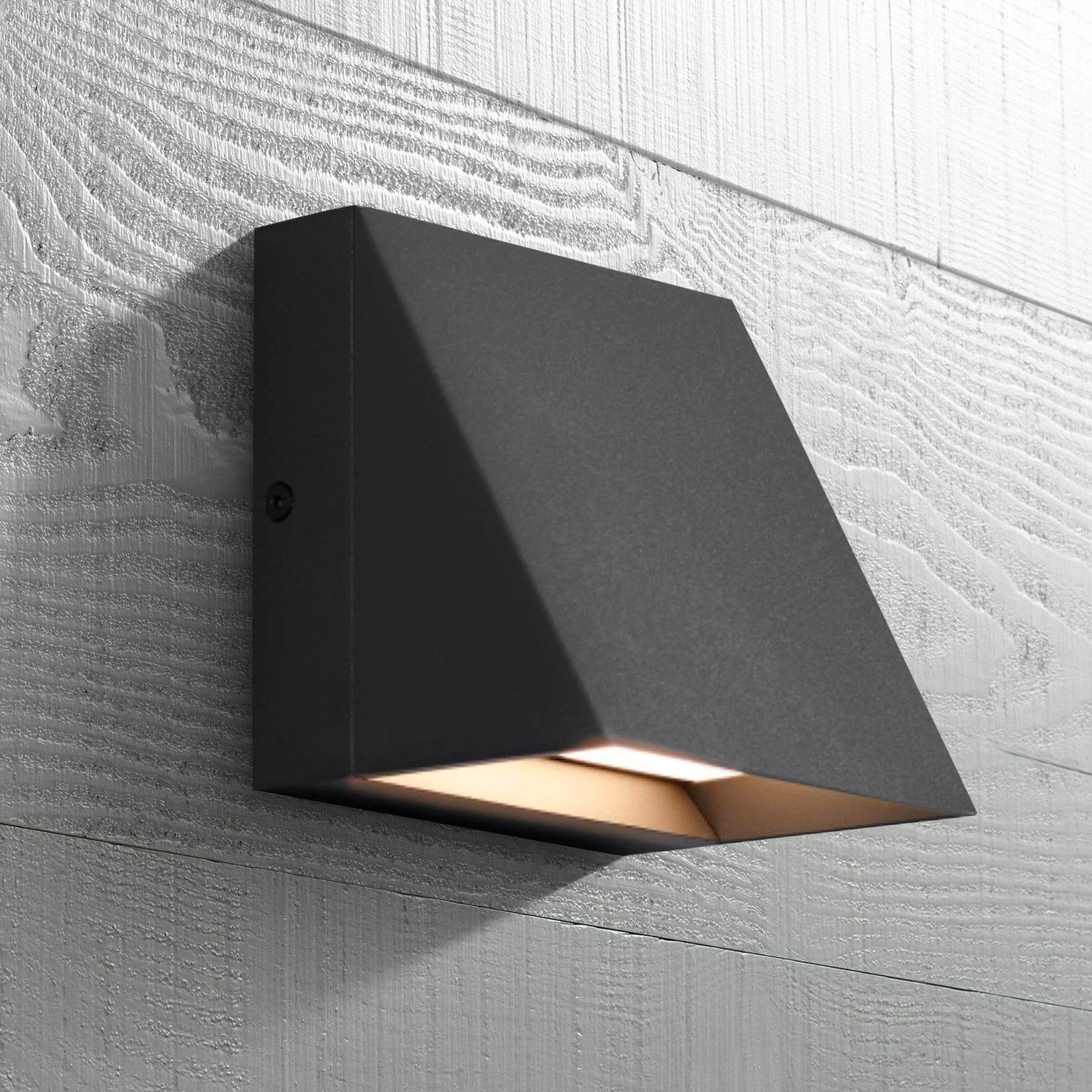 Pitch outdoor deals wall light