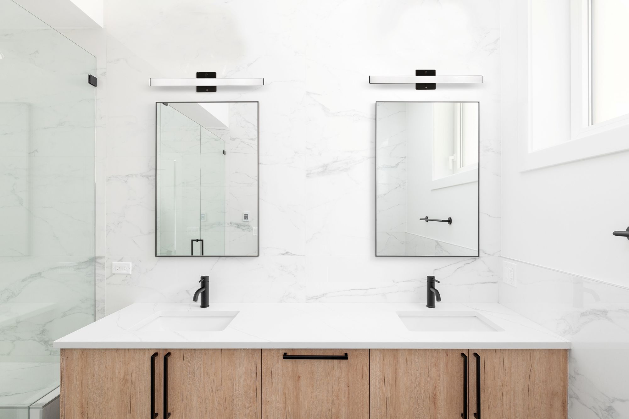 Image 3 Torretta Bath/Vanity more views