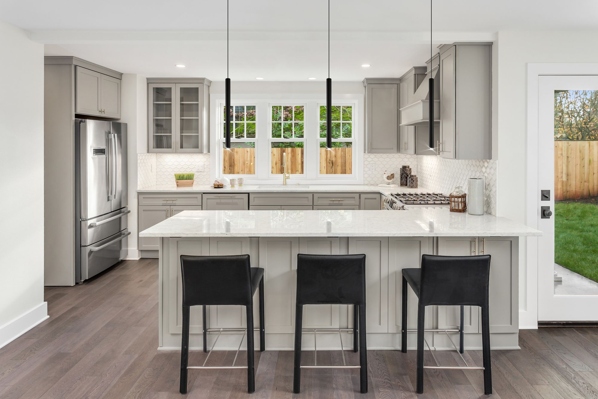 Tortoreto - 1-Light LED Single Tube Pendant - Matte Black