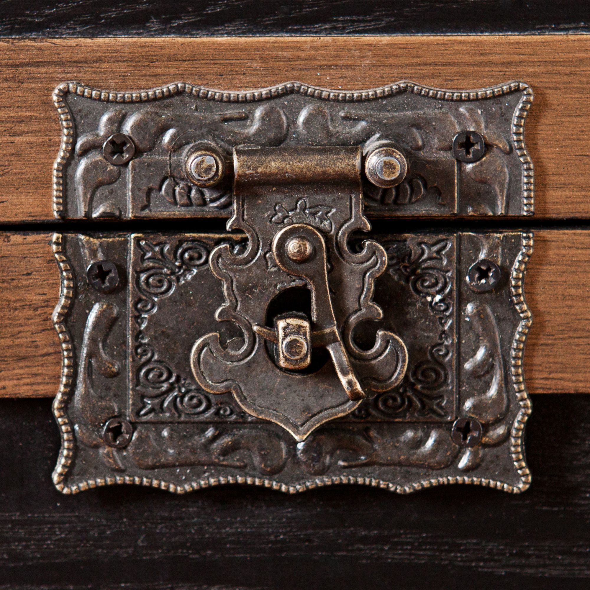 Trek 20 3/4" Wide Antique Black Travel Trunk End Table