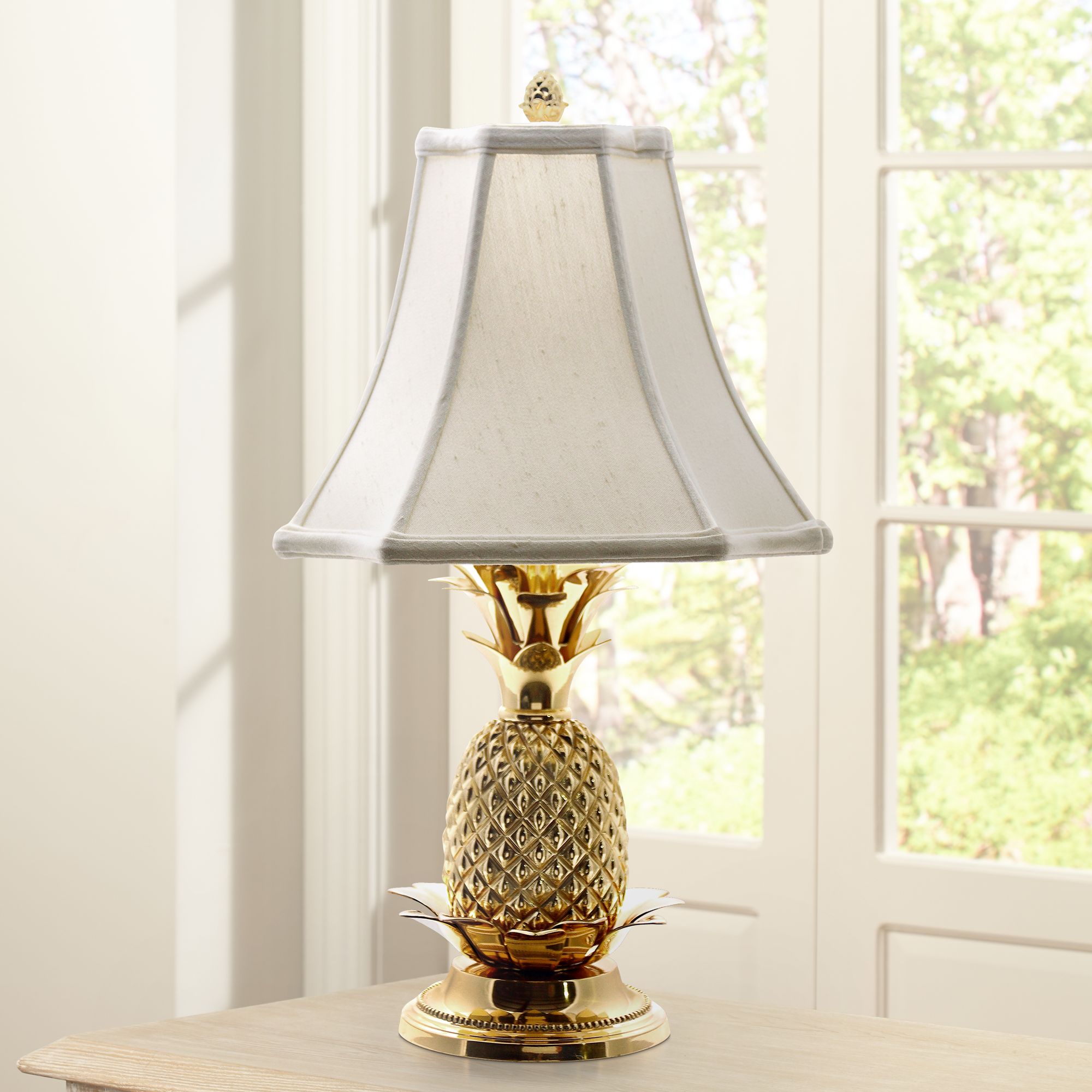 large pineapple table lamp