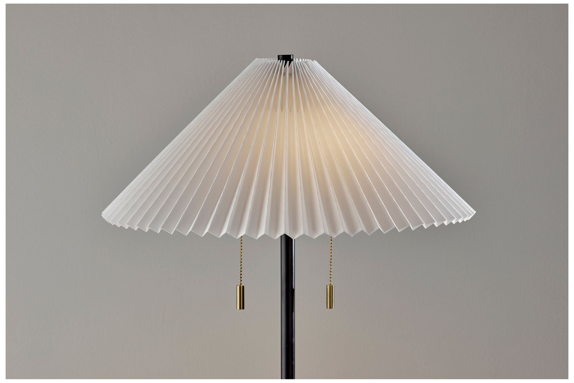 Uma Shelf Floor Lamp