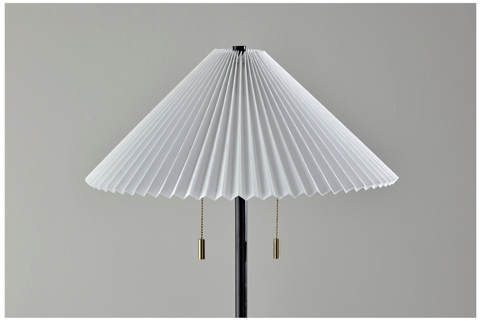 Uma Shelf Floor Lamp