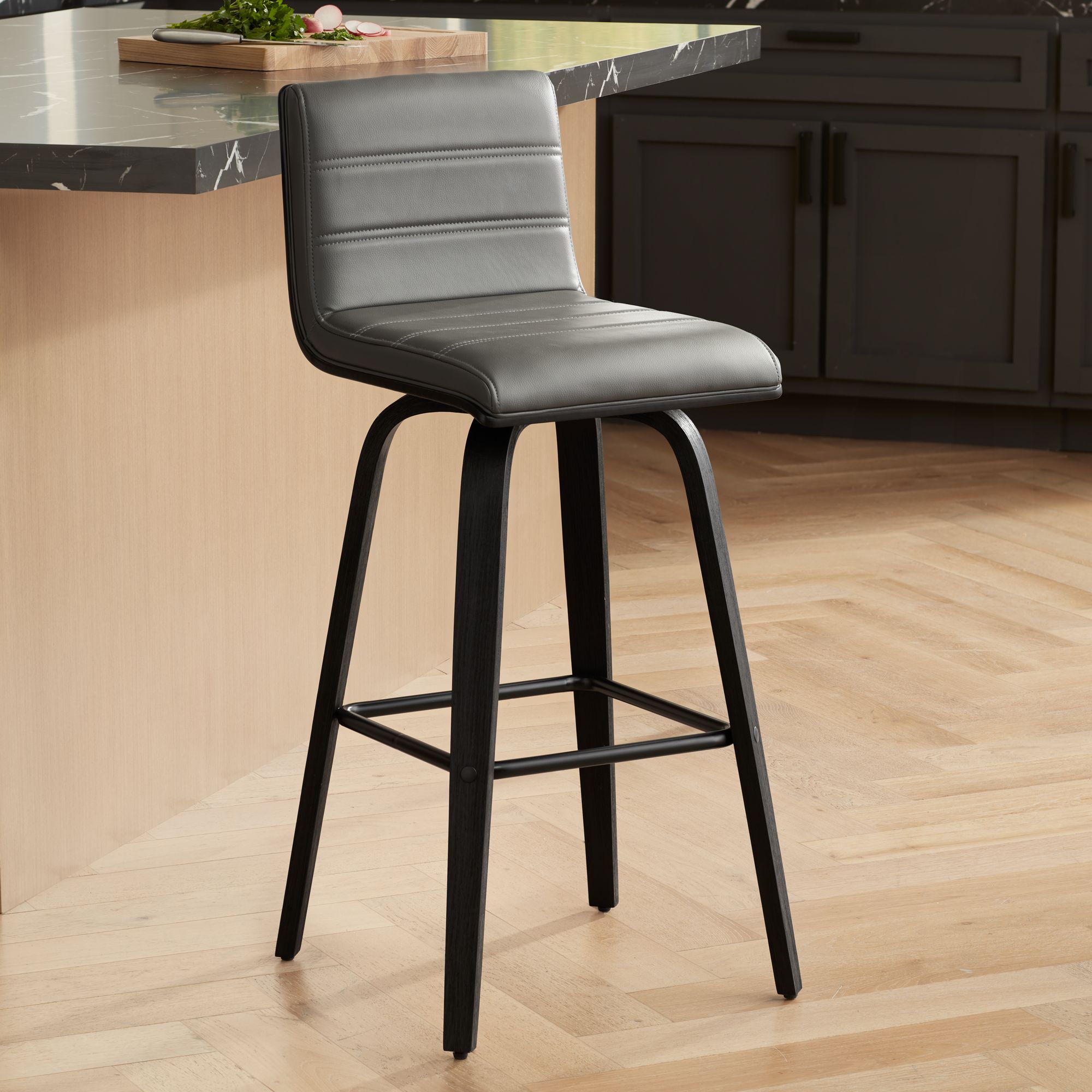 Vienna outlet counter stool