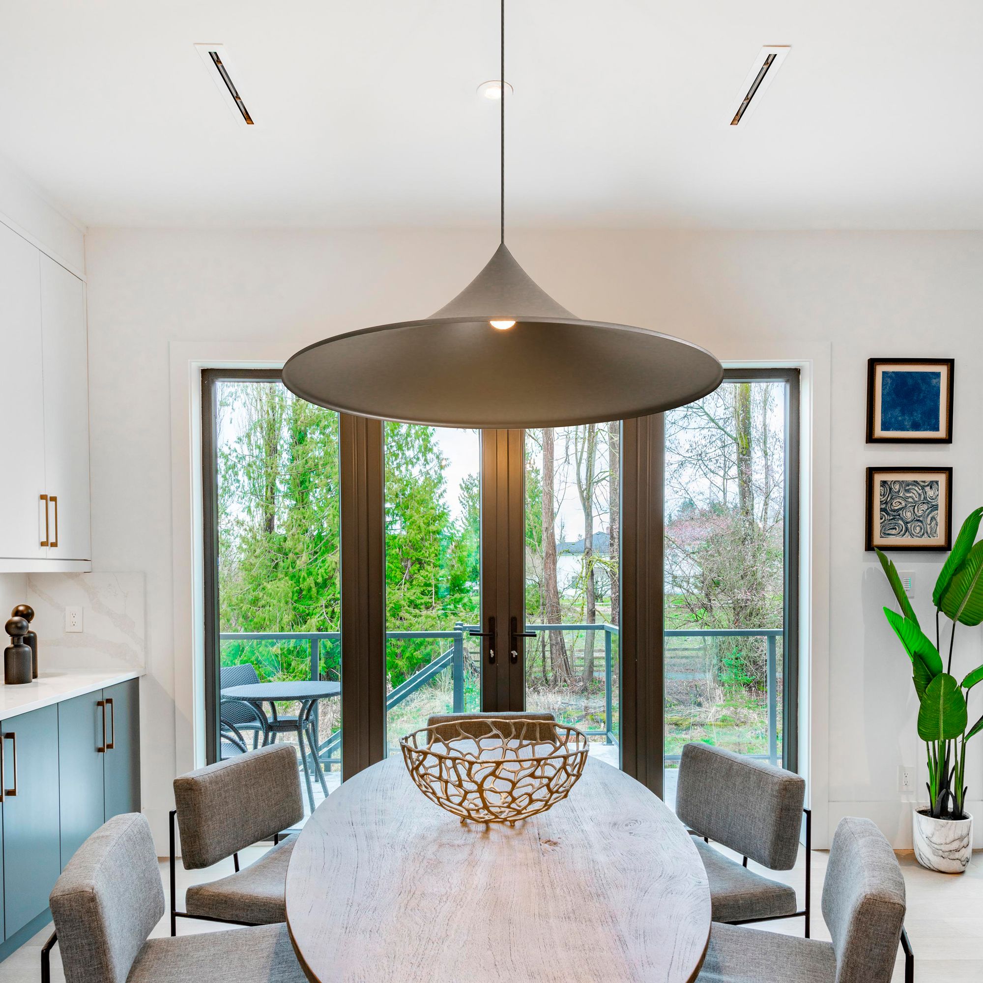 Vistara 1-Light Pendant in Sand Black