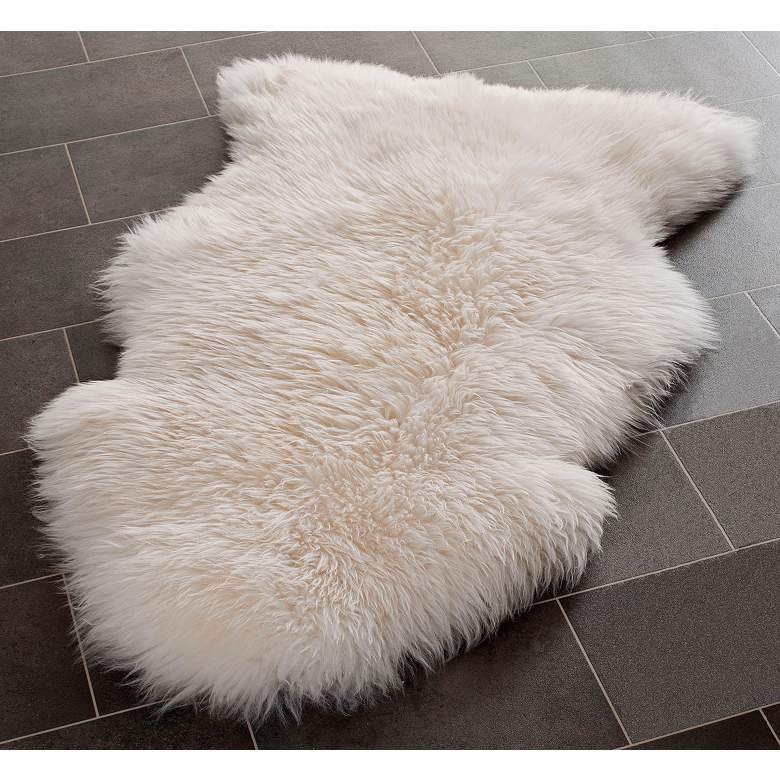 Image 1 White 5'x8' Sheepskin Rug SHS121A