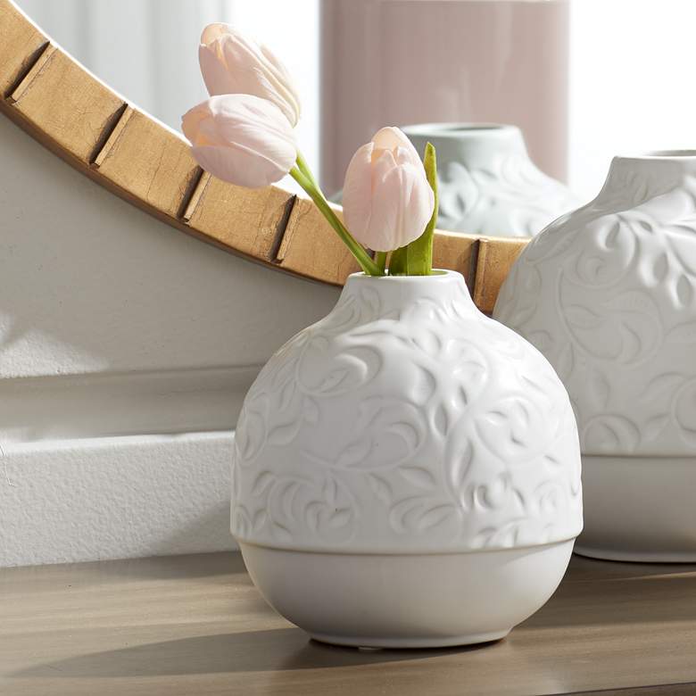 Image 1 White Floral Pattern 5 3/4 inch High Decorative Vase