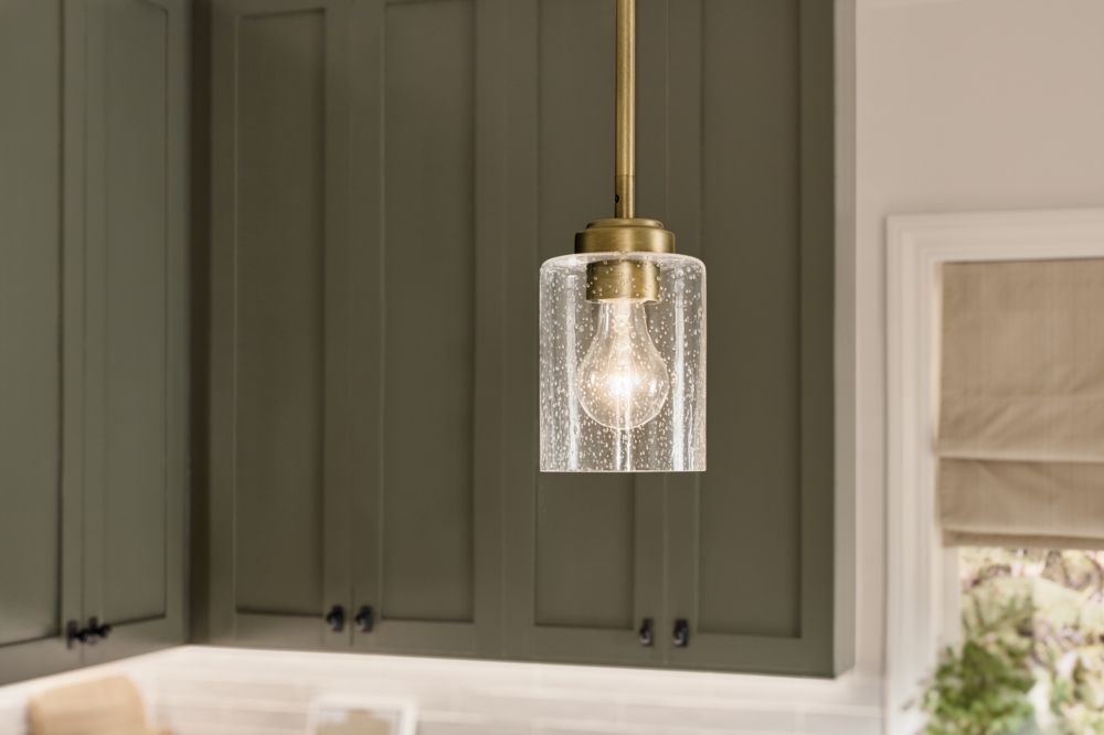 Winslow 7.5" 1-Light Mini Pendant Light in Natural Brass
