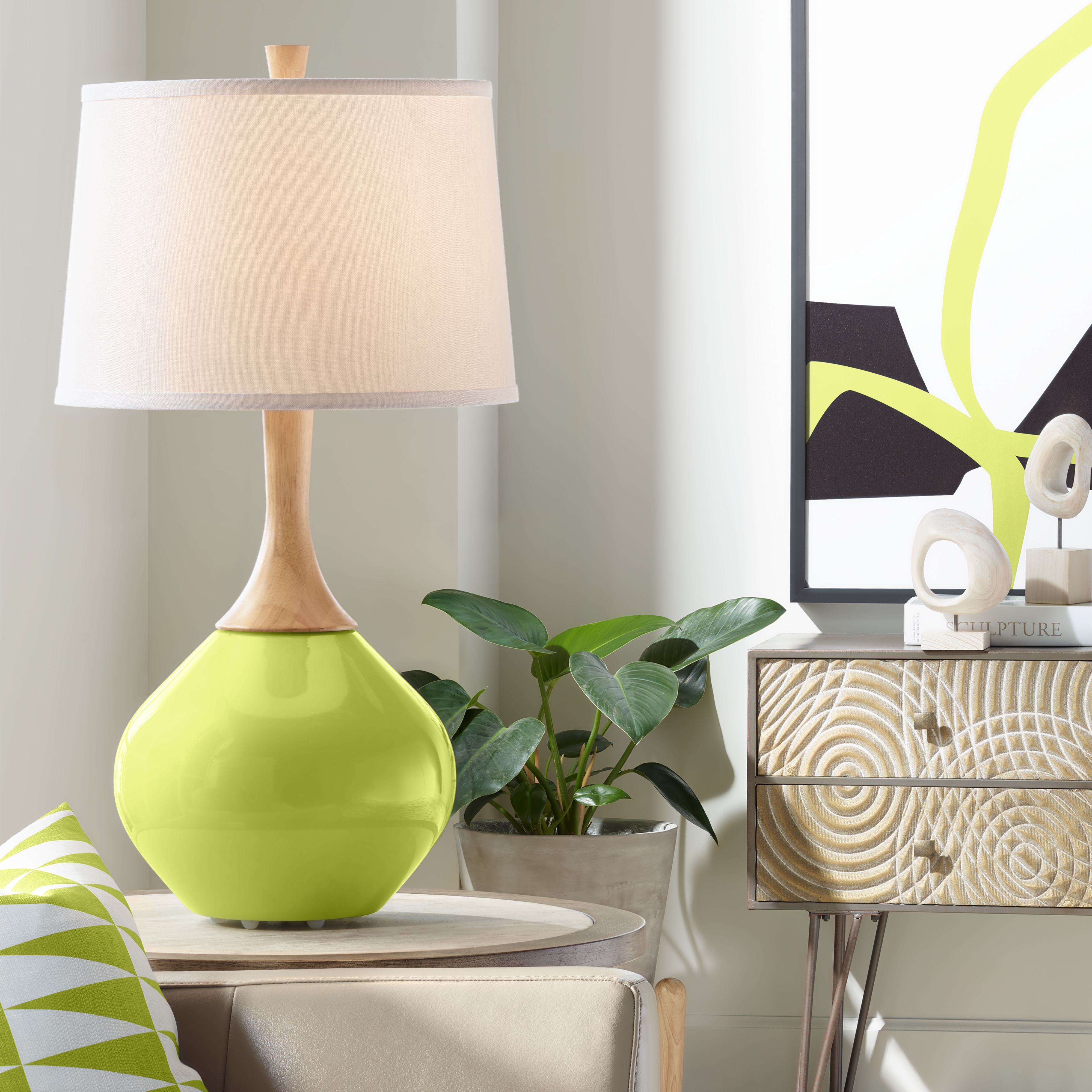 Parakeet Wexler Table Lamp – Bright, Modern Lighting for Home