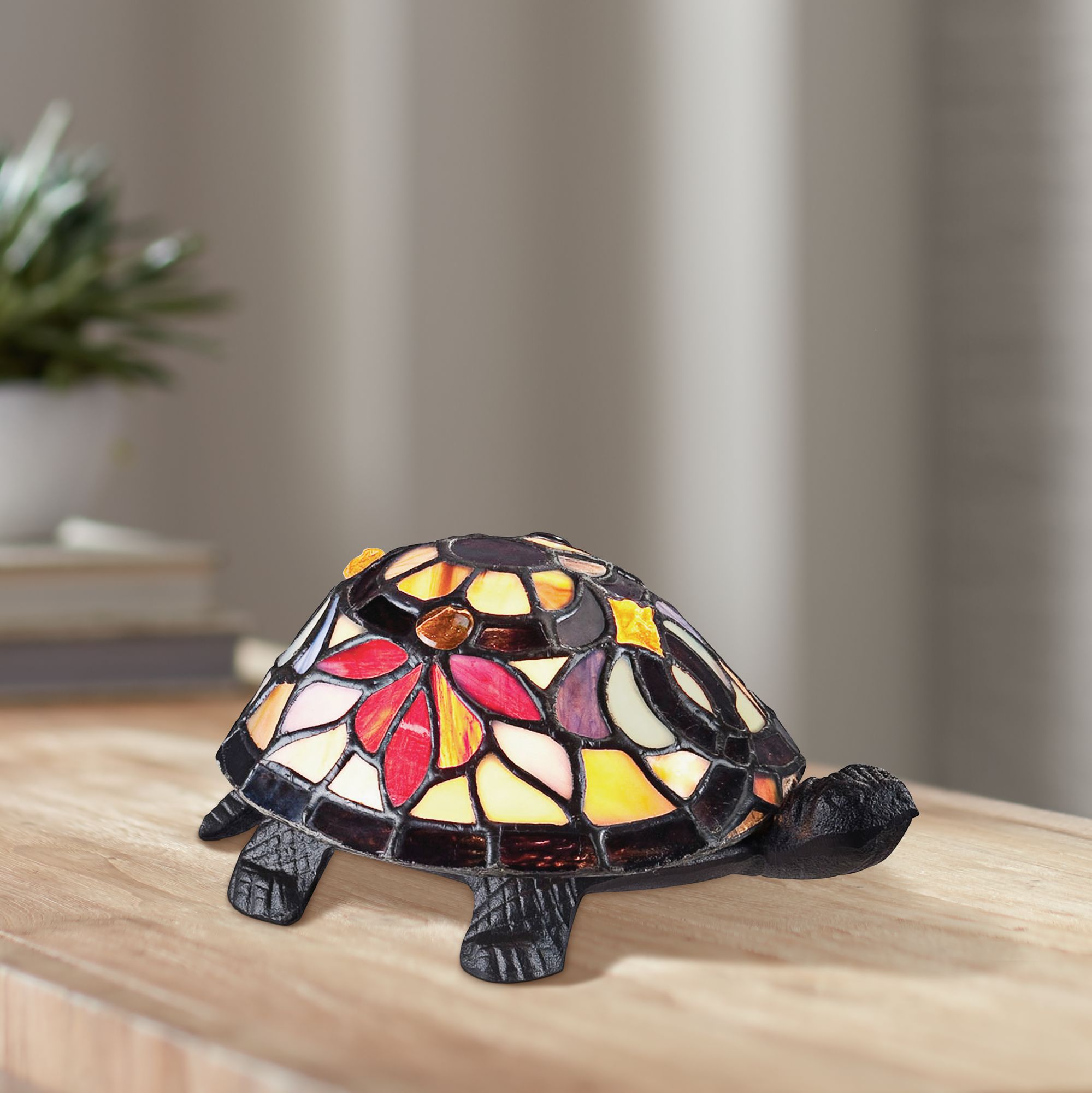 Tiffany Style Turtle Glass Accent Lamp by Quoizel