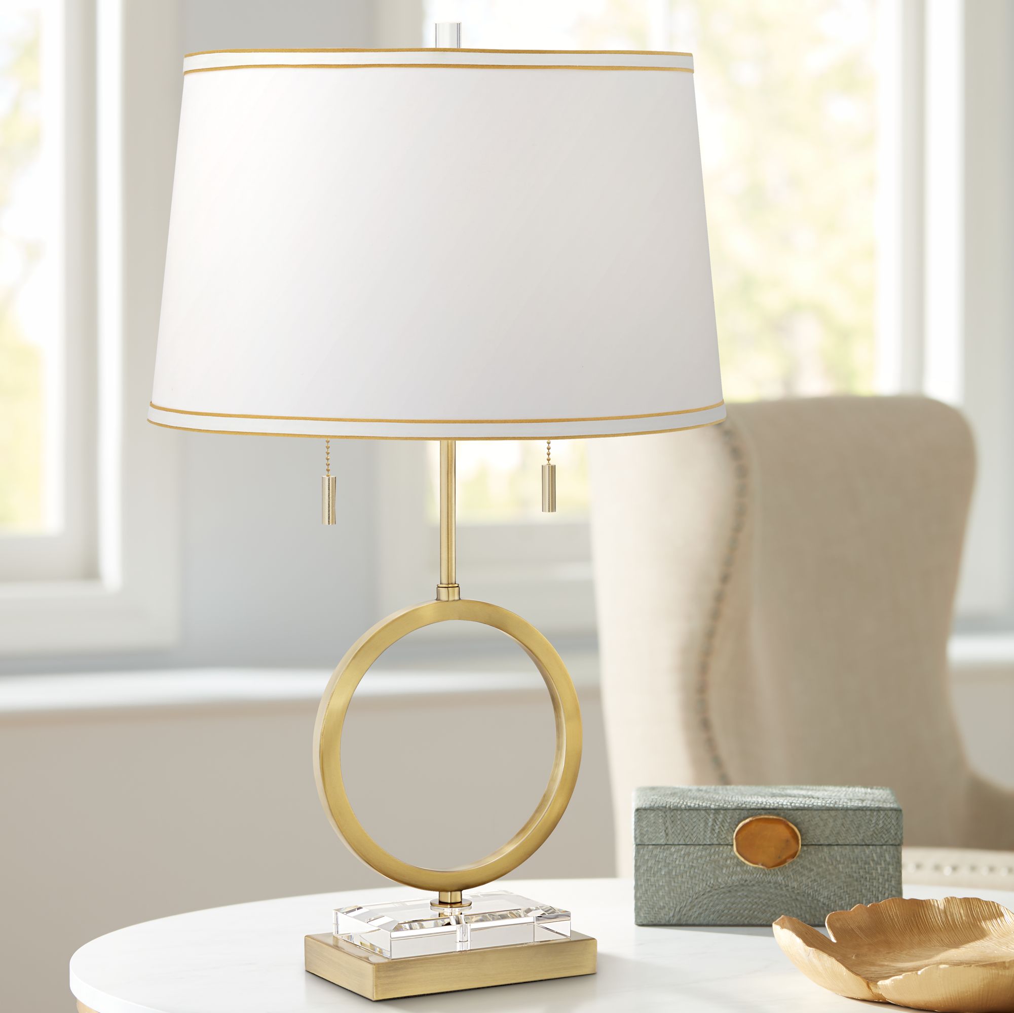 Giro Antique Brass Table Lamp – Elegant Modern Home Lighting