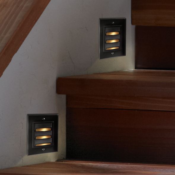 Hinkley Bronze Finish Vertical Step or Deck Light