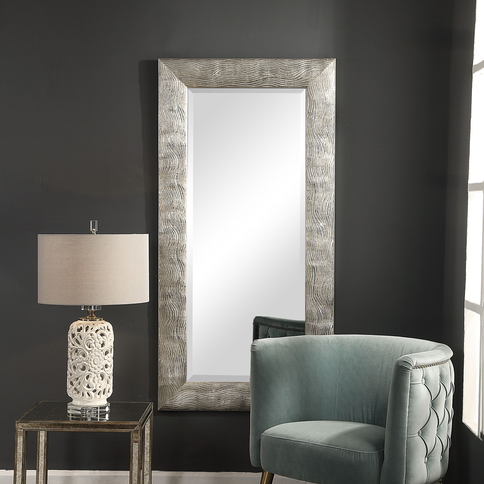 floor mirror with light bulbs