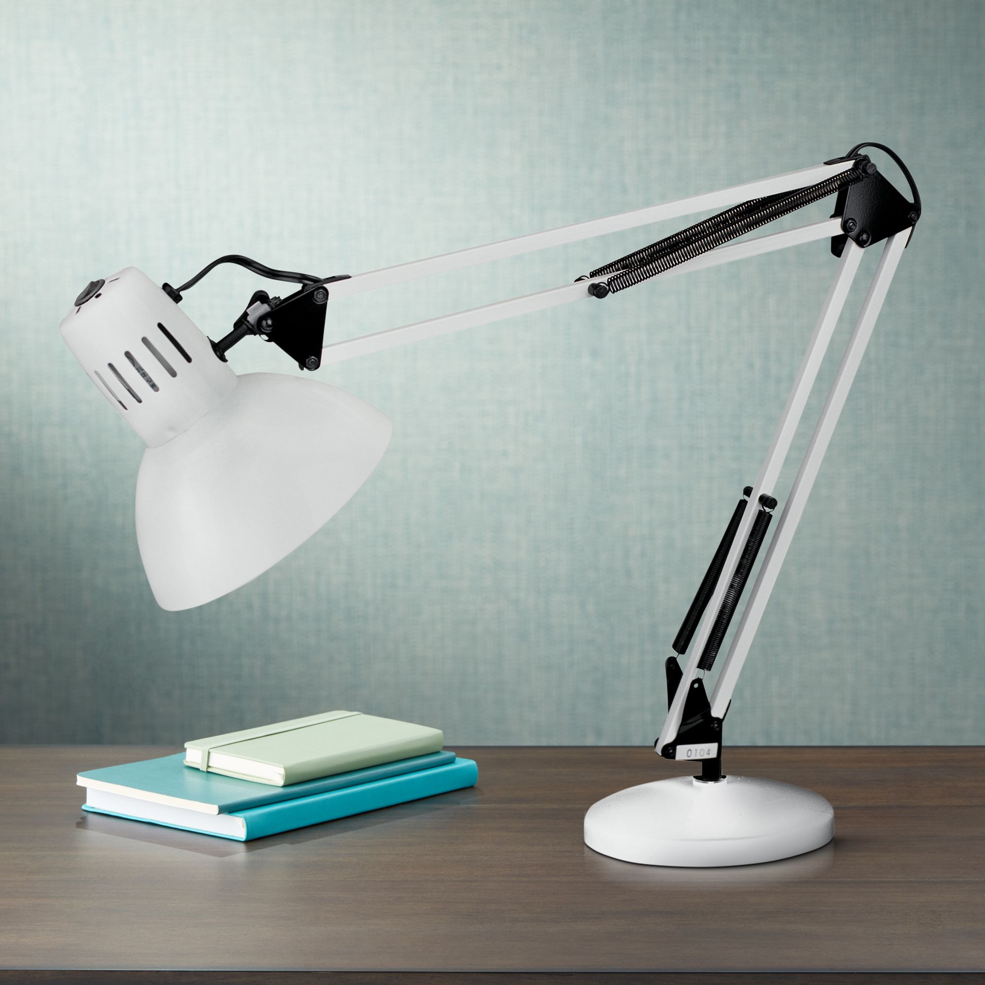 Bureau White Adjustable LED Desk Lamp
