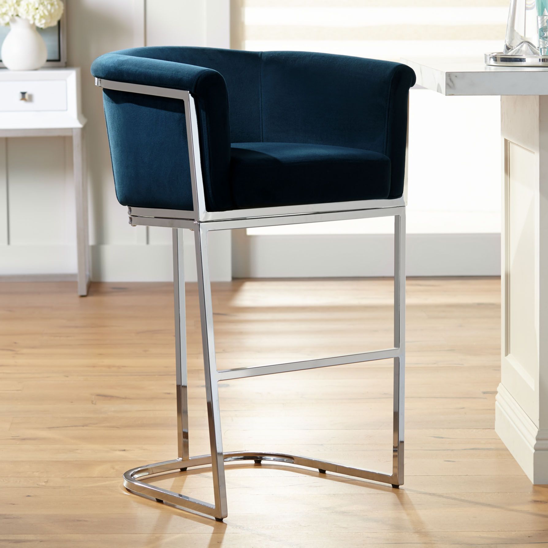 Reign 31" Blue Velvet and Chrome Barstool