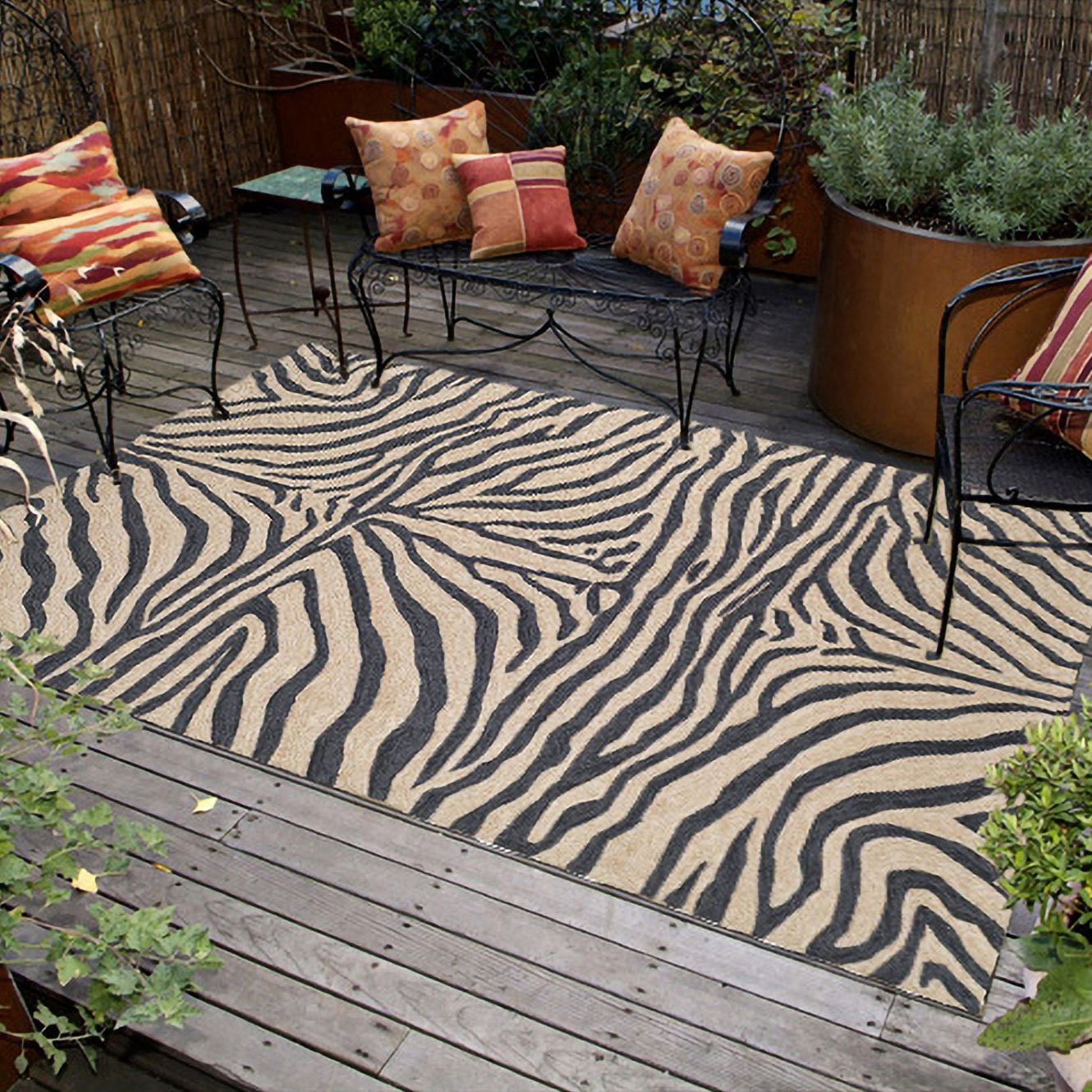 Ravella Black 2033/48 Zebra Indoor-Outdoor Area Rug