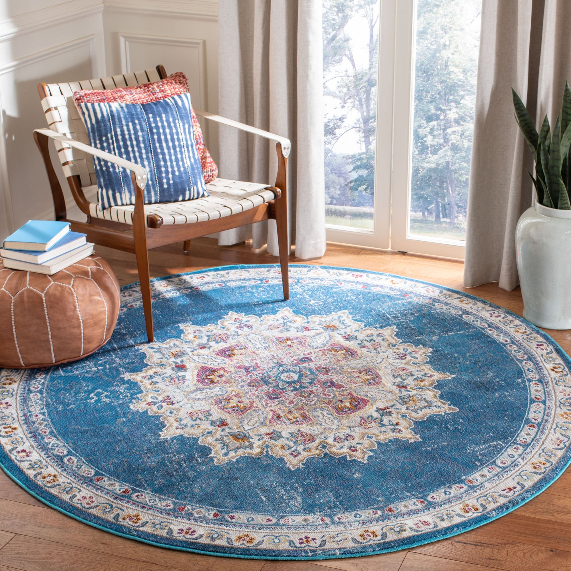 Safavieh ARA103N 6'5"x6'5" Round Blue and Ivory Rug