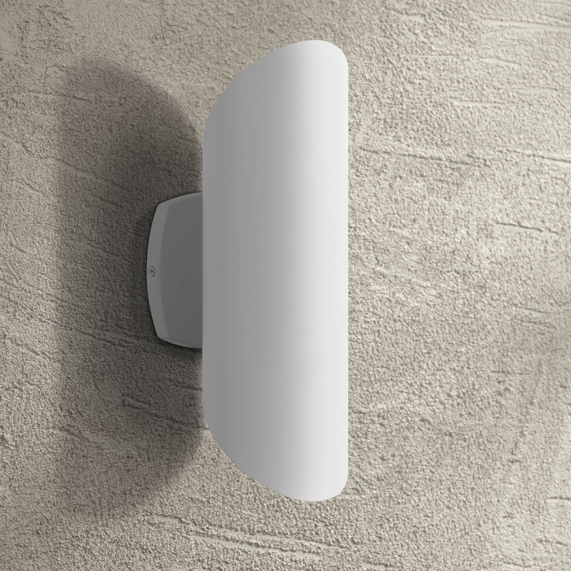 Quoizel Garde 14" High White Lustre LED Outdoor Wall Light