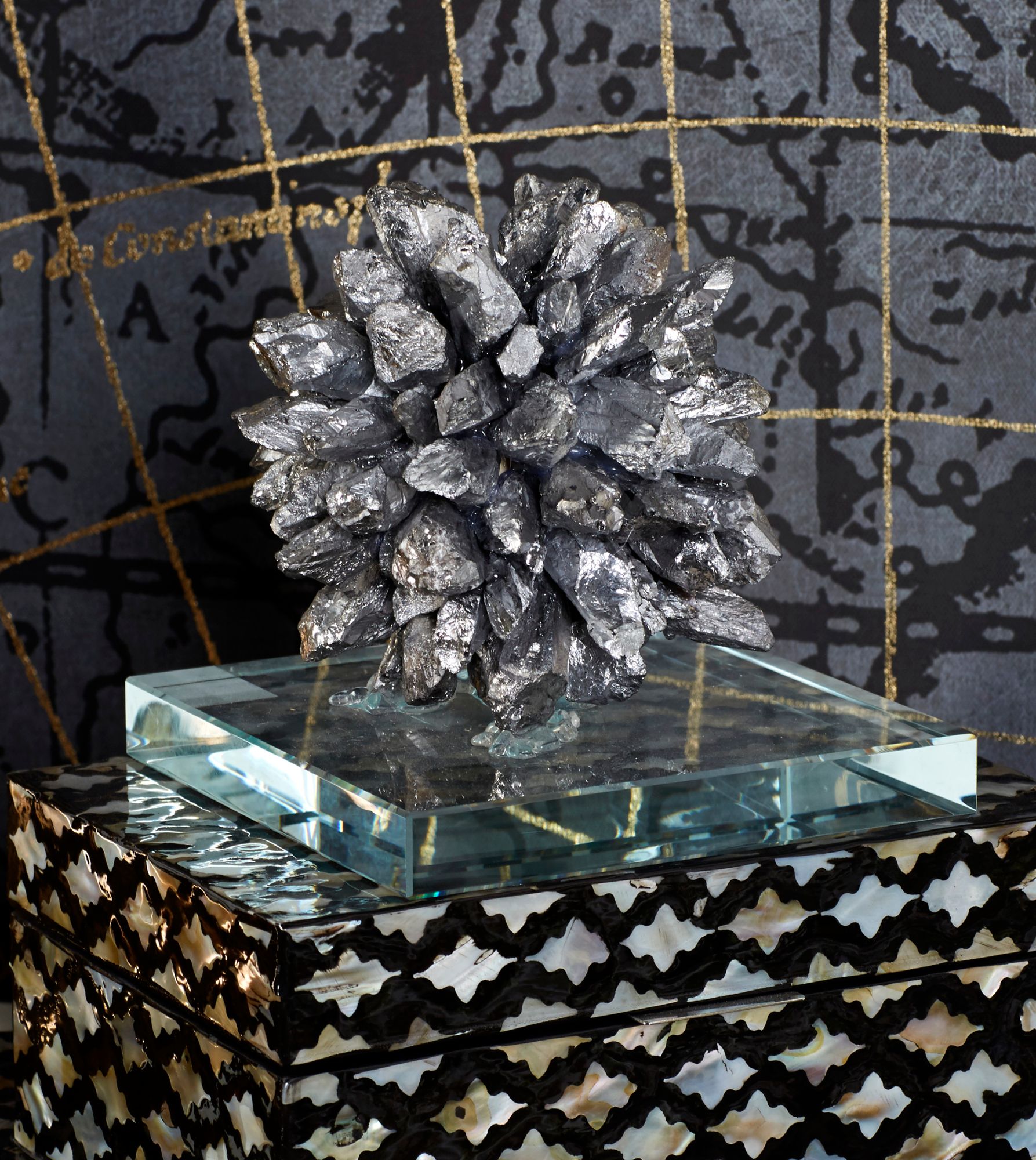 Silver Quart and Glass 6" Wide Decorative Gemstone Figurine