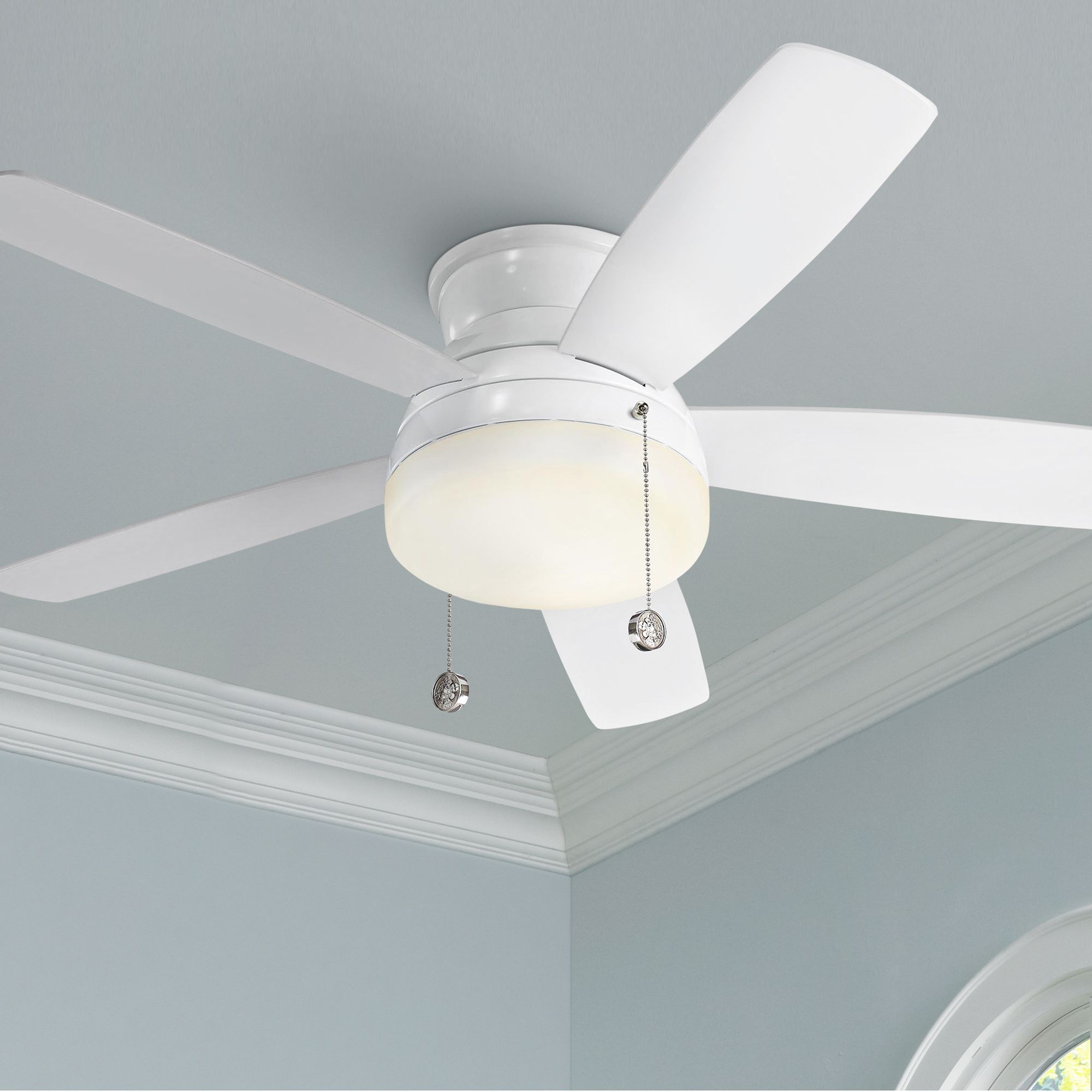 52 Monte Carlo Traverse White Led Hugger Ceiling Fan 75f13